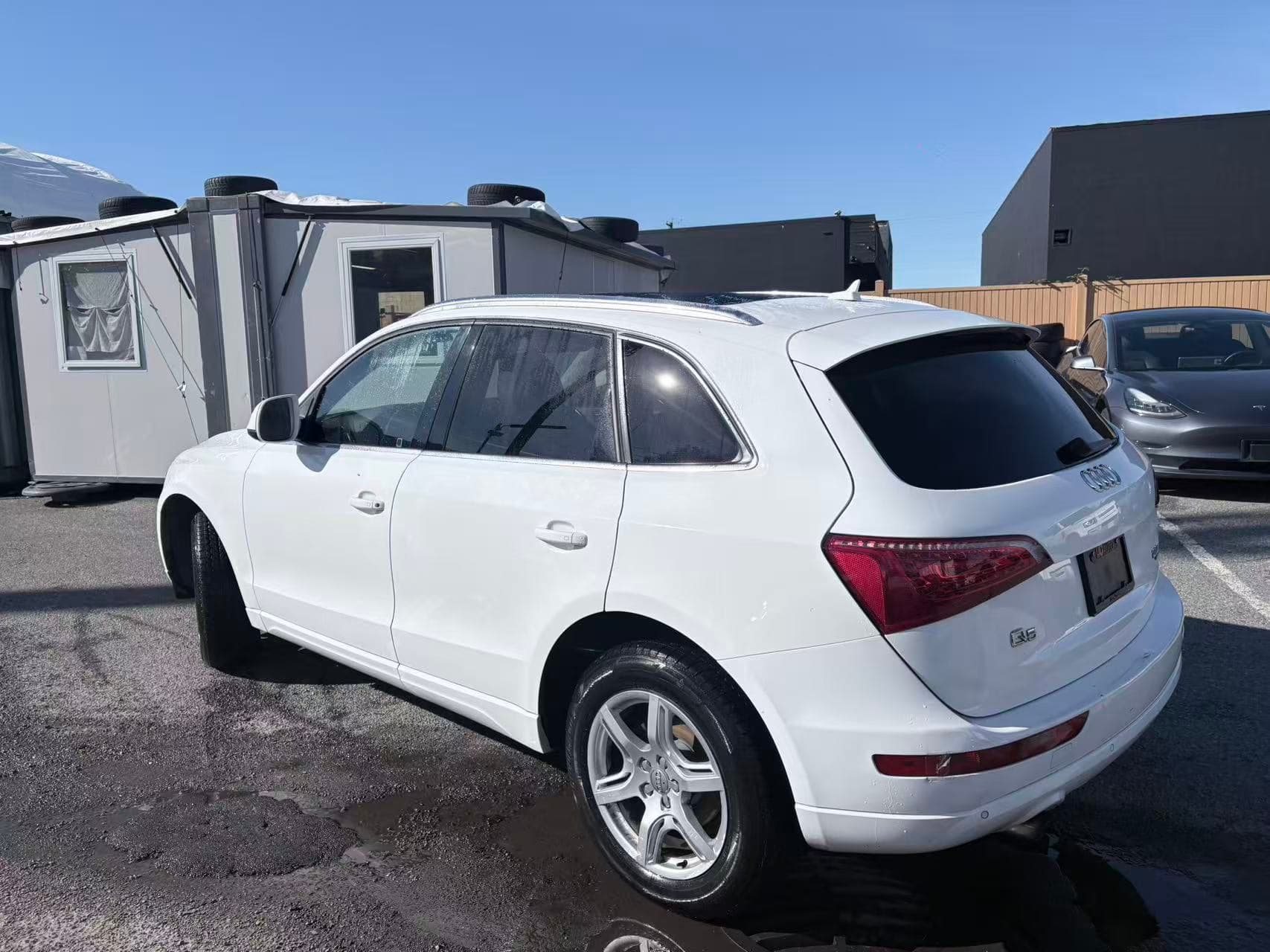 2011 Audi Q5 Quattro 4dr 2.0L Premium Plus CLEAN TITLE/BC LOCAL/ONE OWNER thumbnail 4
