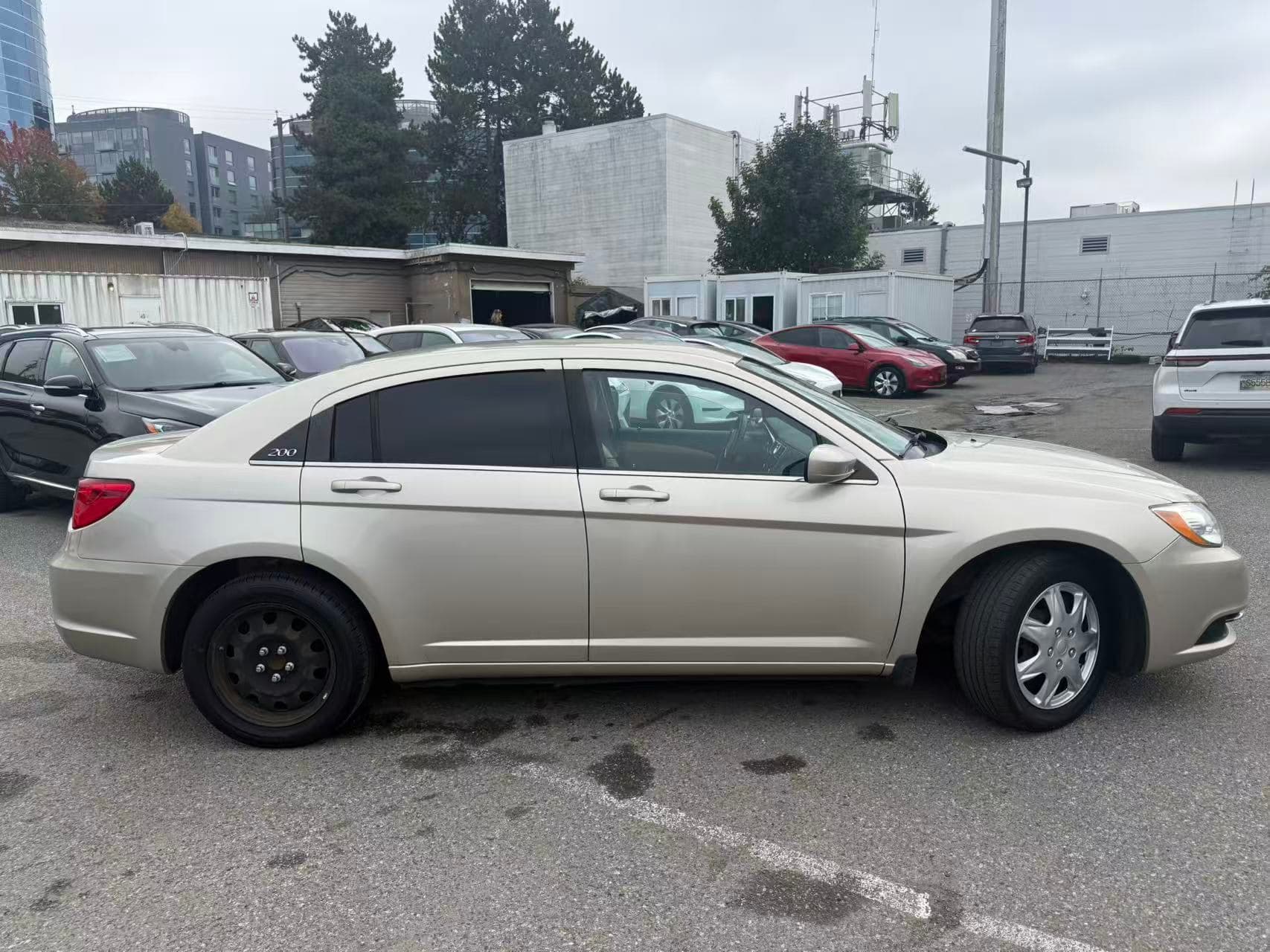 2013 Chrysler 200 4dr Sdn LX No Accidents, BC Local thumbnail 7