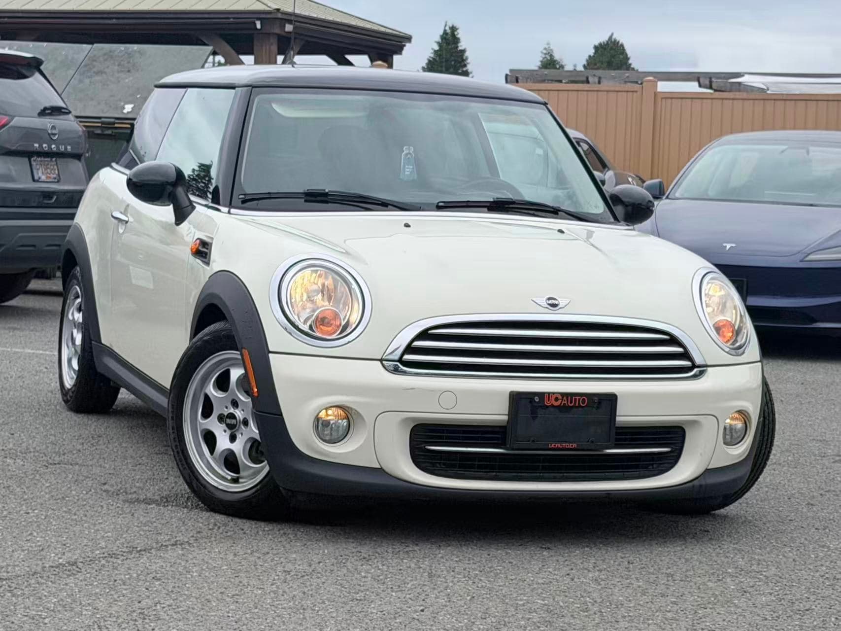 2013 MINI Cooper Knightsbridge Classic/ CLEAN TITLE/ BC LOCAL thumbnail 4