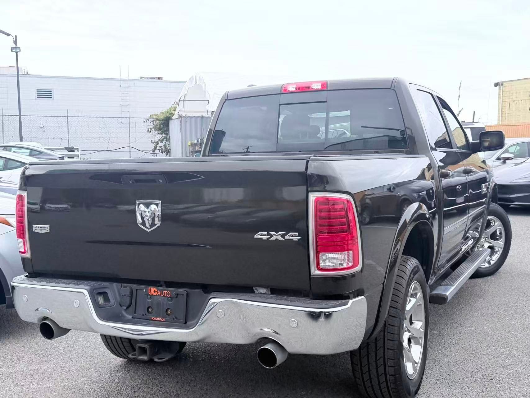 2014 Ram 1500 4WD Crew Cab 140.5" Laramie/ CLEAN TITLE/ VENTILATED SEATS thumbnail 27
