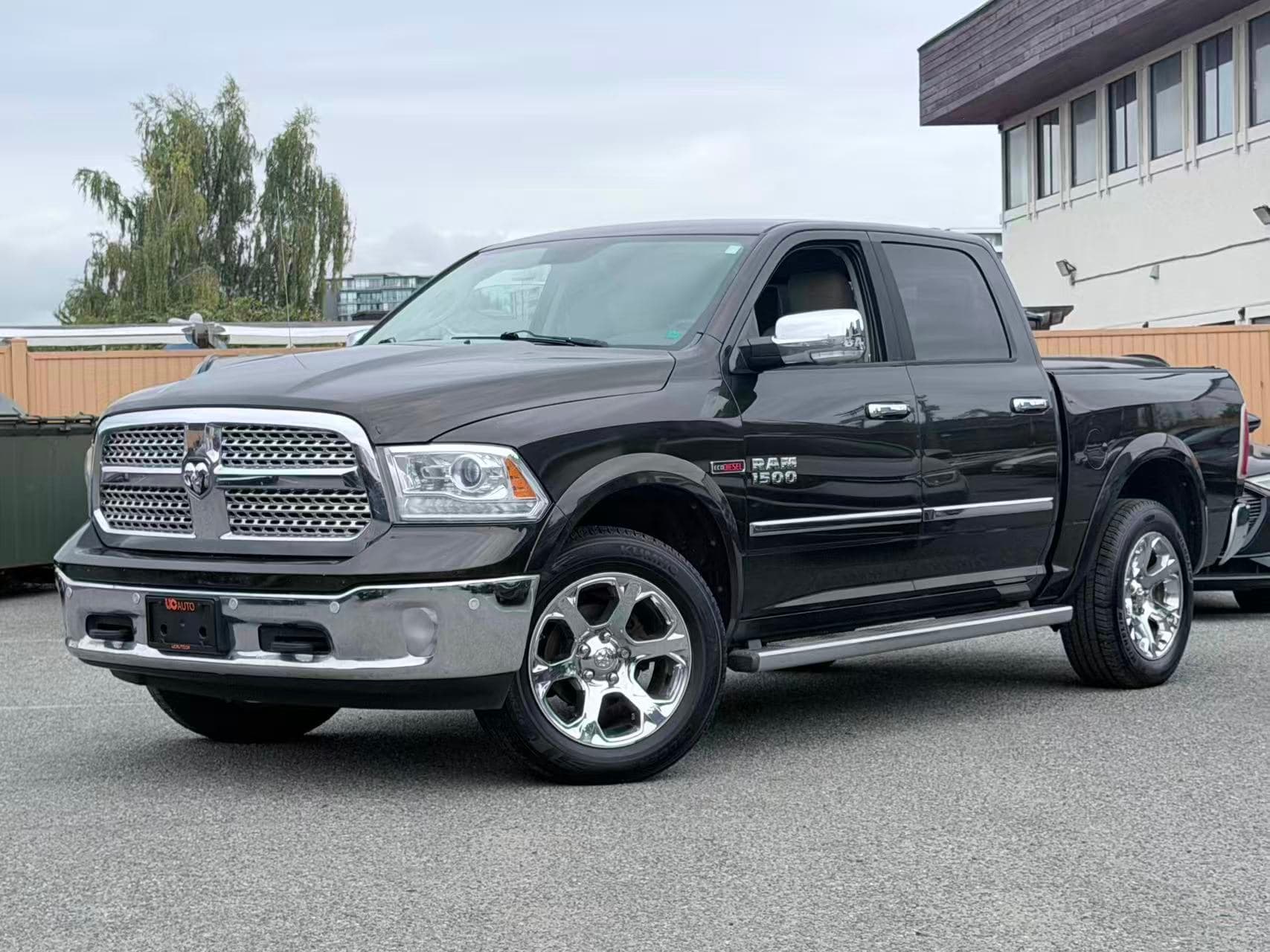 2014 Ram 1500 4WD Crew Cab 140.5" Laramie/ CLEAN TITLE/ VENTILATED SEATS thumbnail 21