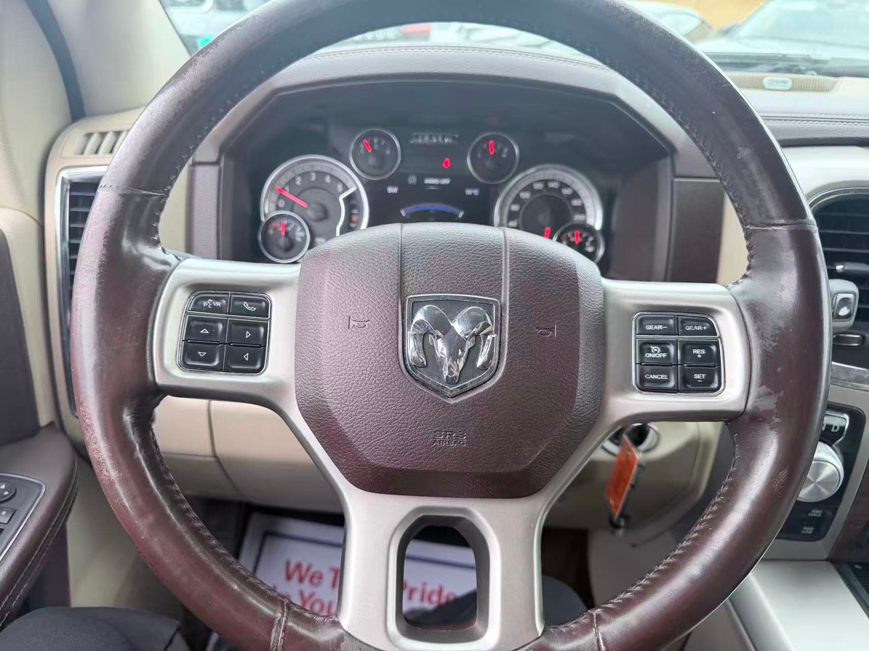 2014 Ram 1500 4WD Crew Cab 140.5" Laramie/ CLEAN TITLE/ VENTILATED SEATS thumbnail 10