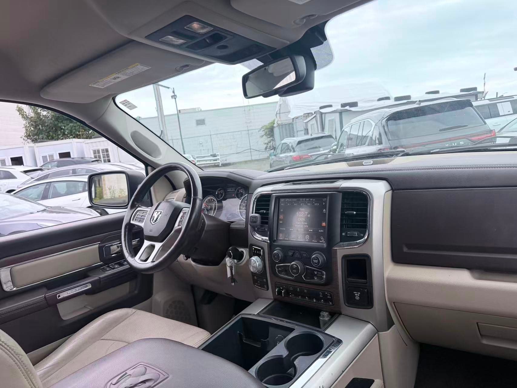 2014 Ram 1500 4WD Crew Cab 140.5" Laramie/ CLEAN TITLE/ VENTILATED SEATS thumbnail 33
