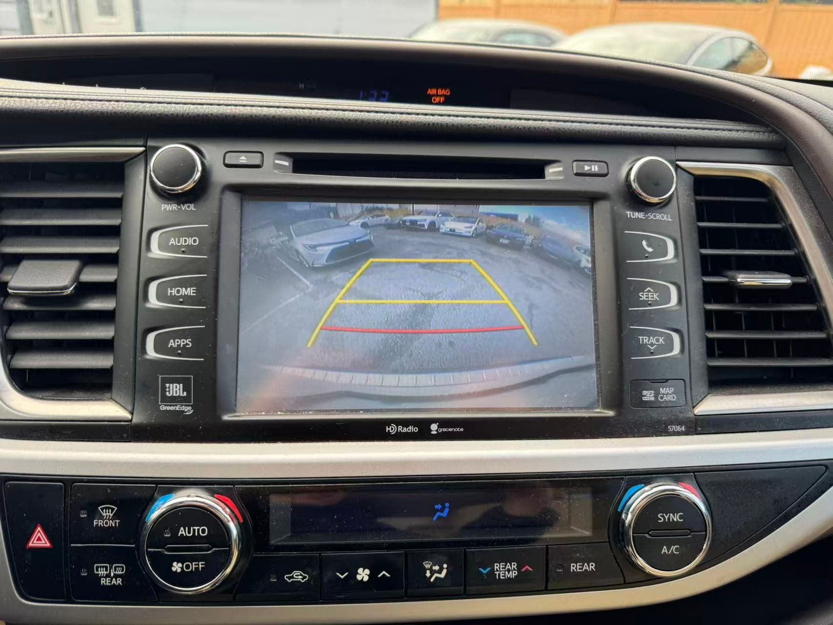 2014 Toyota Highlander AWD 4dr Limited thumbnail 17