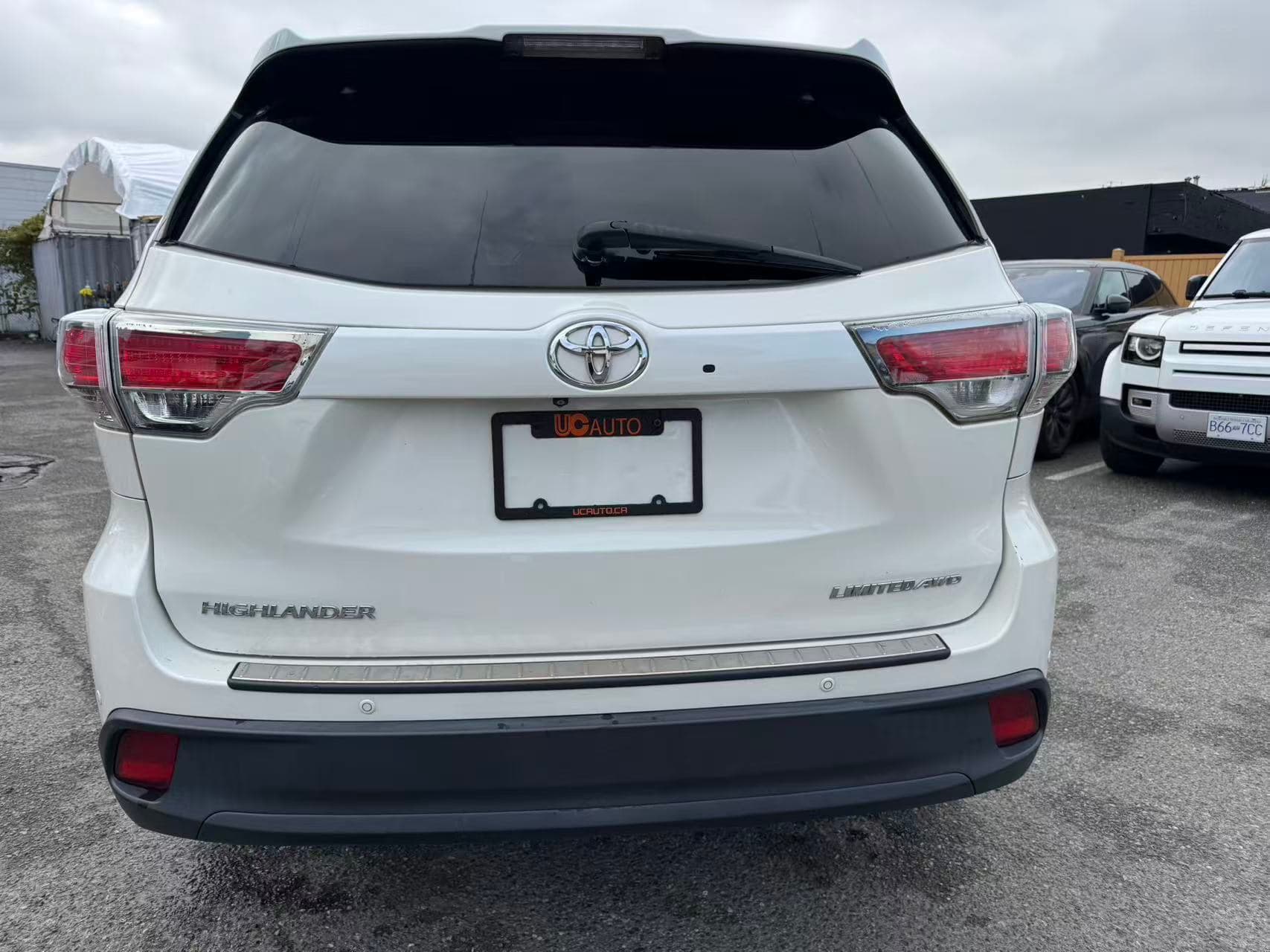 2014 Toyota Highlander AWD 4dr Limited thumbnail 5