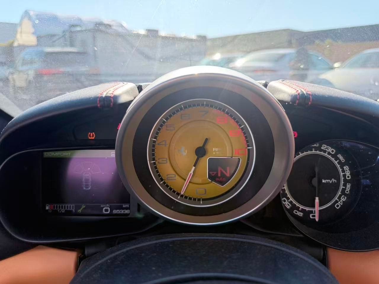 2015 Ferrari California T 2dr Conv/ NO ACCIDENT thumbnail 9