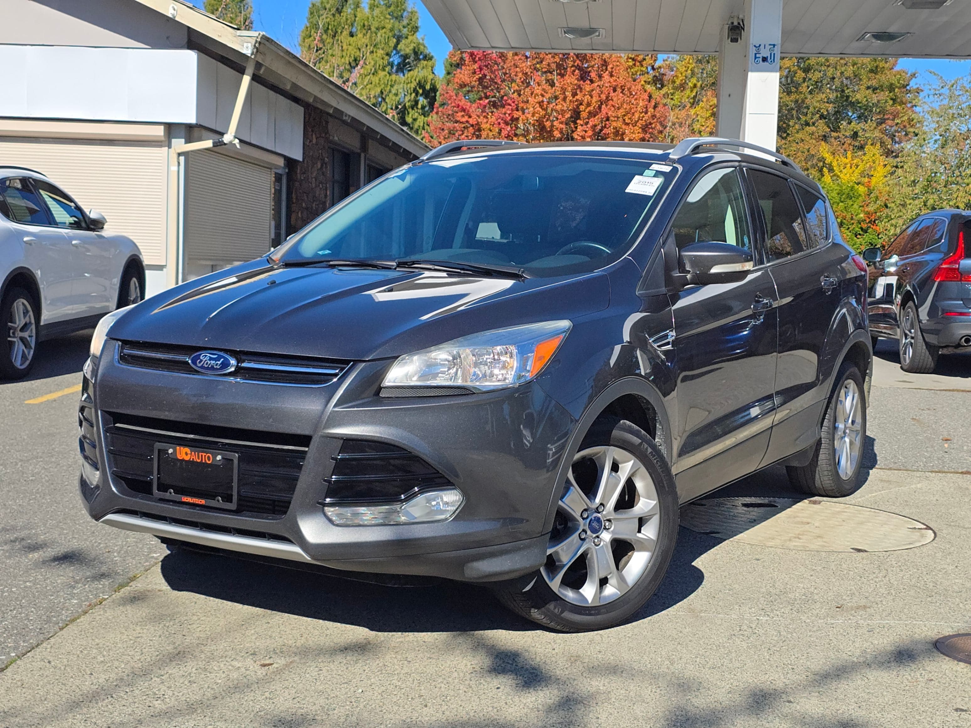 2015 Ford Escape 4WD 4dr Titanium No Accident thumbnail 2