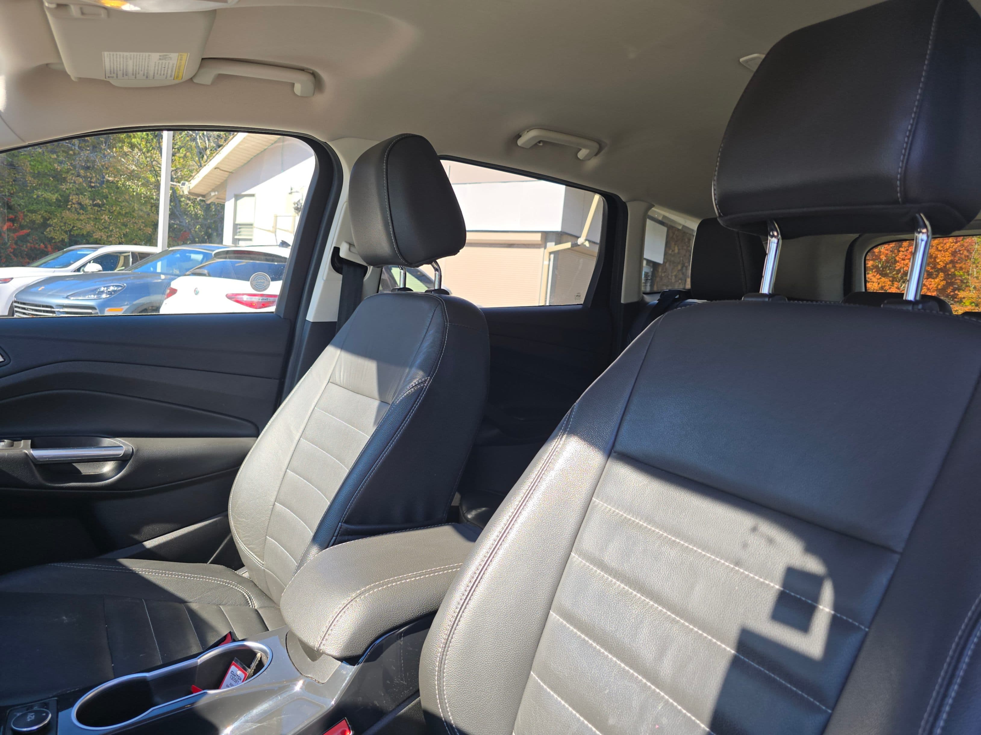 2015 Ford Escape 4WD 4dr Titanium No Accident thumbnail 11
