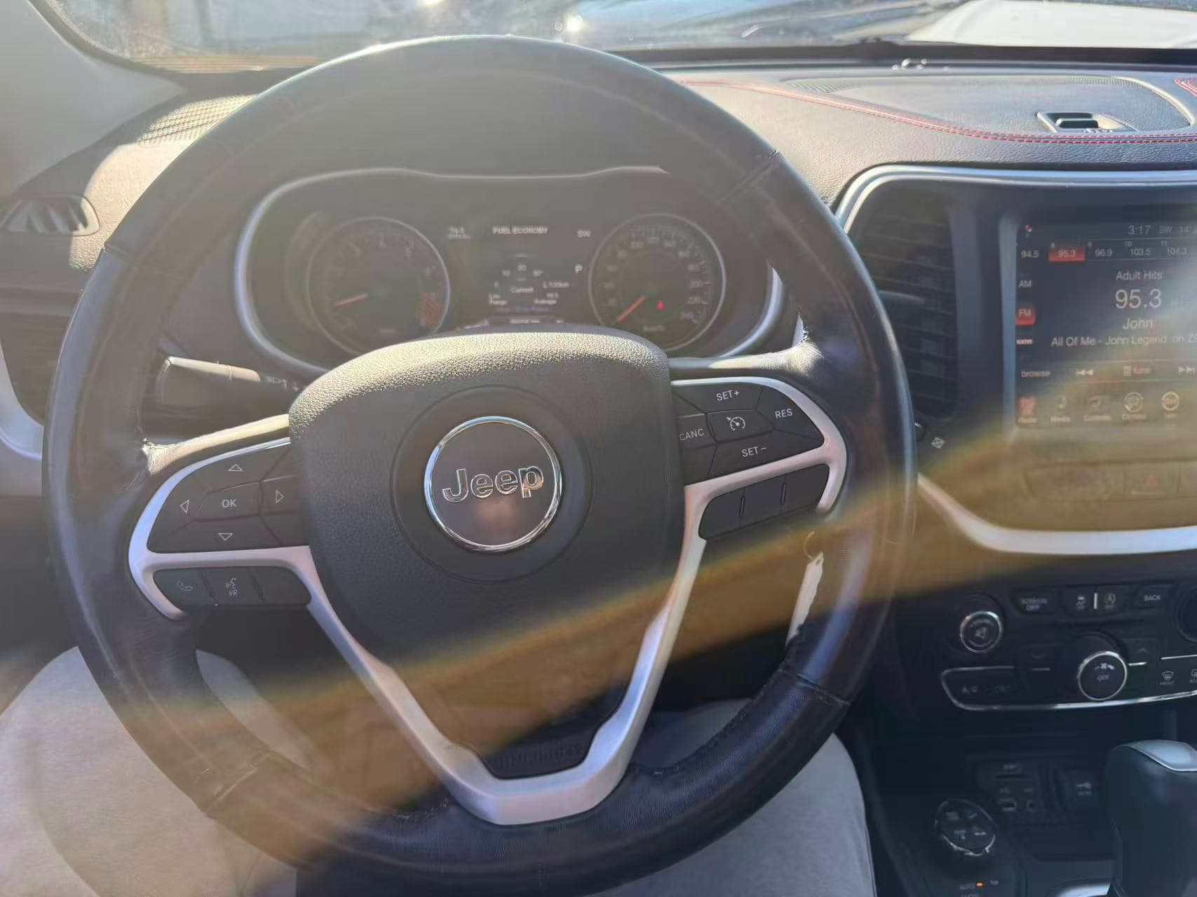2015 Jeep Cherokee 4WD 4dr Trailhawk thumbnail 13