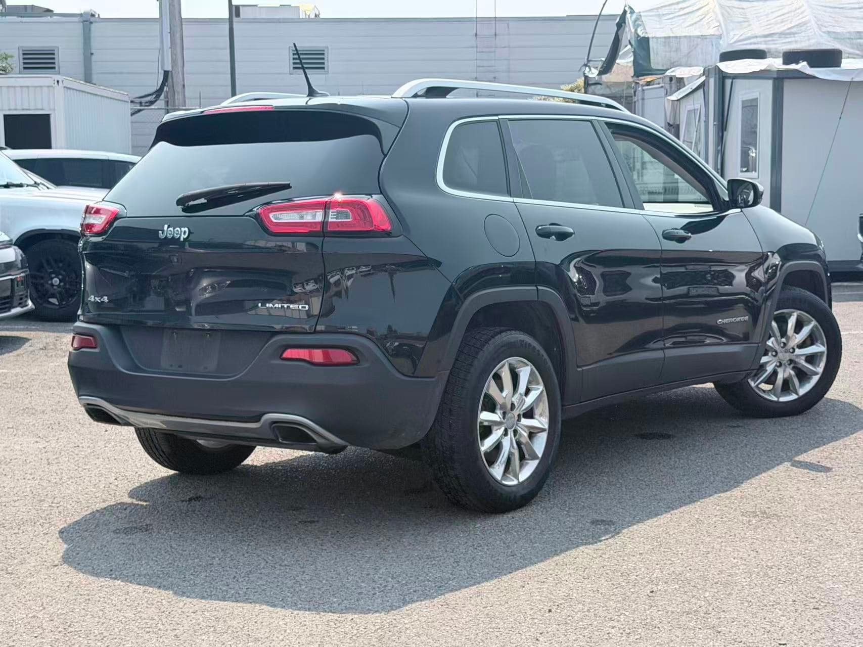 2015 Jeep Cherokee 4WD Limited/ NO ACCIDENT/ BC LOCAL thumbnail 5