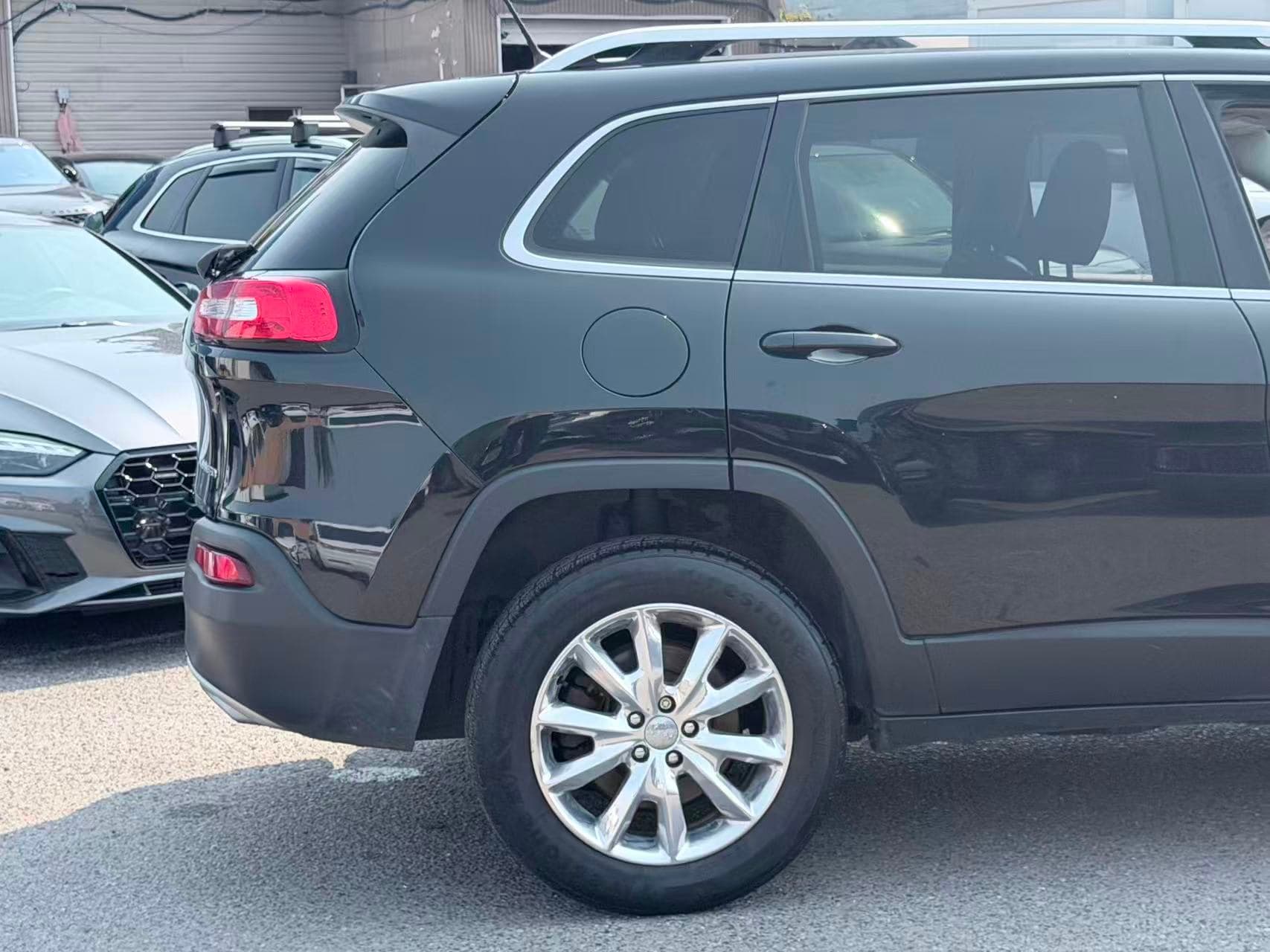 2015 Jeep Cherokee 4WD Limited/ NO ACCIDENT/ BC LOCAL thumbnail 24