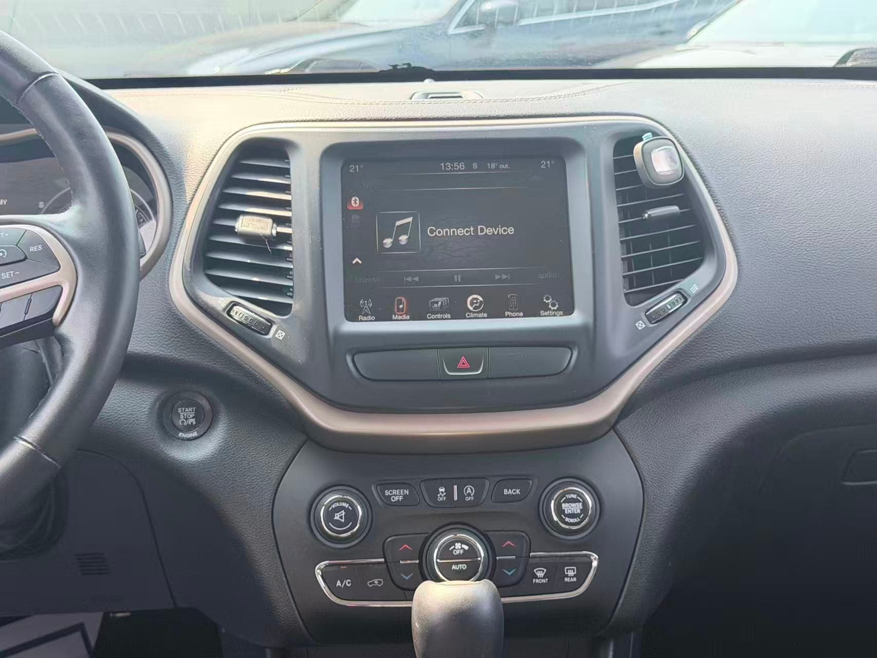 2015 Jeep Cherokee 4WD Limited/ NO ACCIDENT/ BC LOCAL thumbnail 15