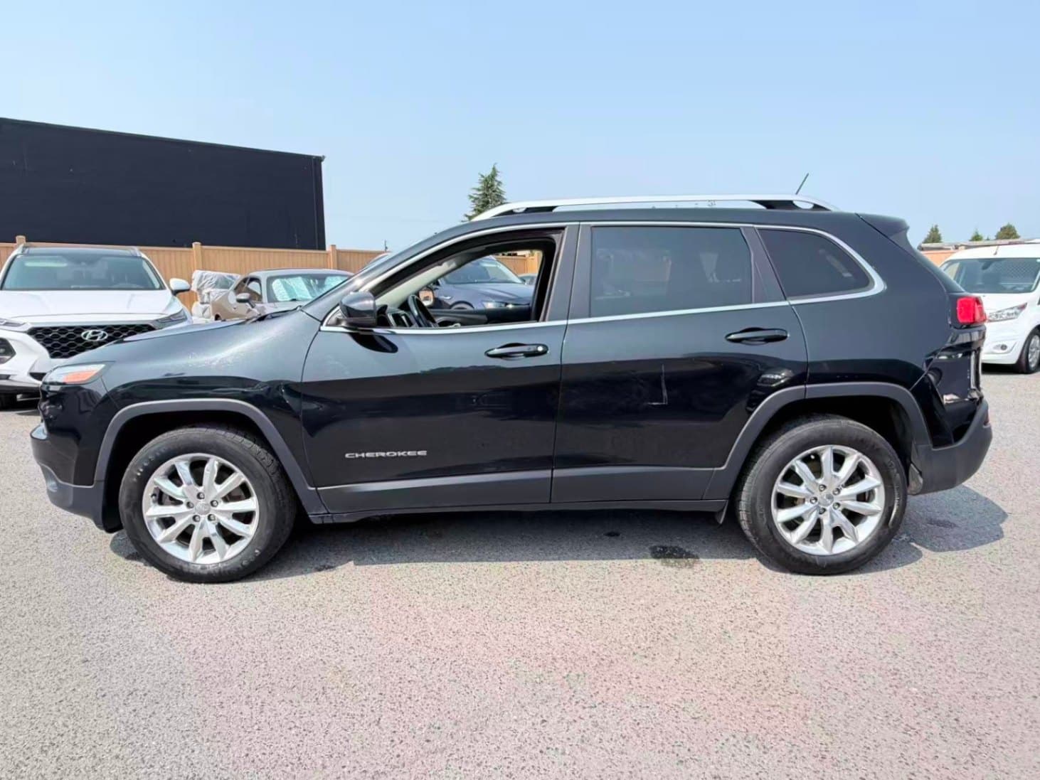 2015 Jeep Cherokee 4WD Limited/ NO ACCIDENT/ BC LOCAL thumbnail 8