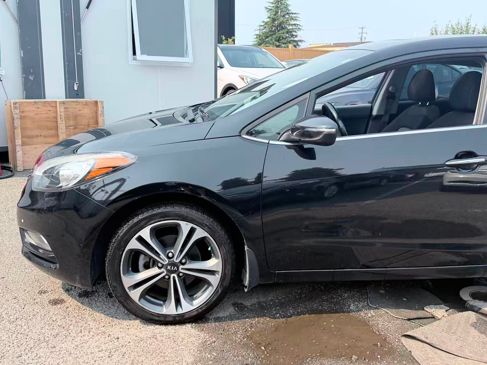 2015 Kia Forte 5-Door Auto LX+ thumbnail 31