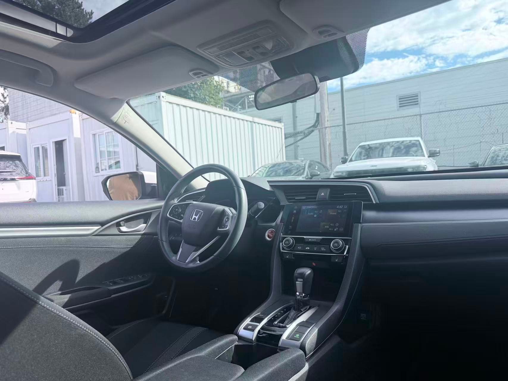 2016 Honda Civic EX-T/ CLEAN TITLE/ LOW MILEAGE thumbnail 35