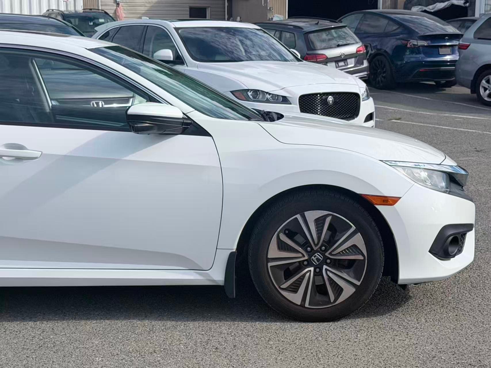 2016 Honda Civic EX-T/ CLEAN TITLE/ LOW MILEAGE thumbnail 26
