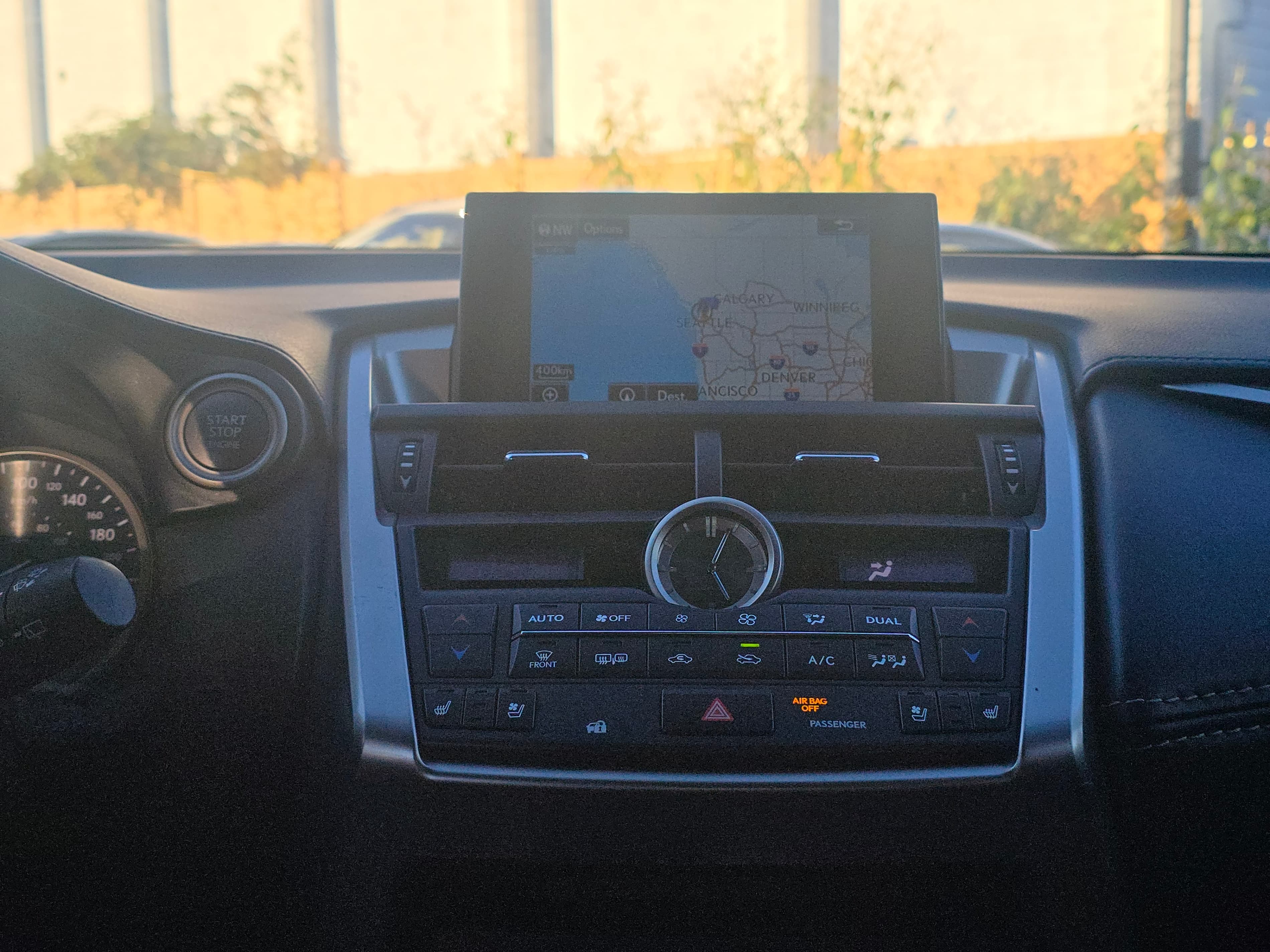 2016 Lexus NX 200t AWD/ LUXURY/ NAVIGATION SYSTEM/ VENTILAED SEATS thumbnail 19