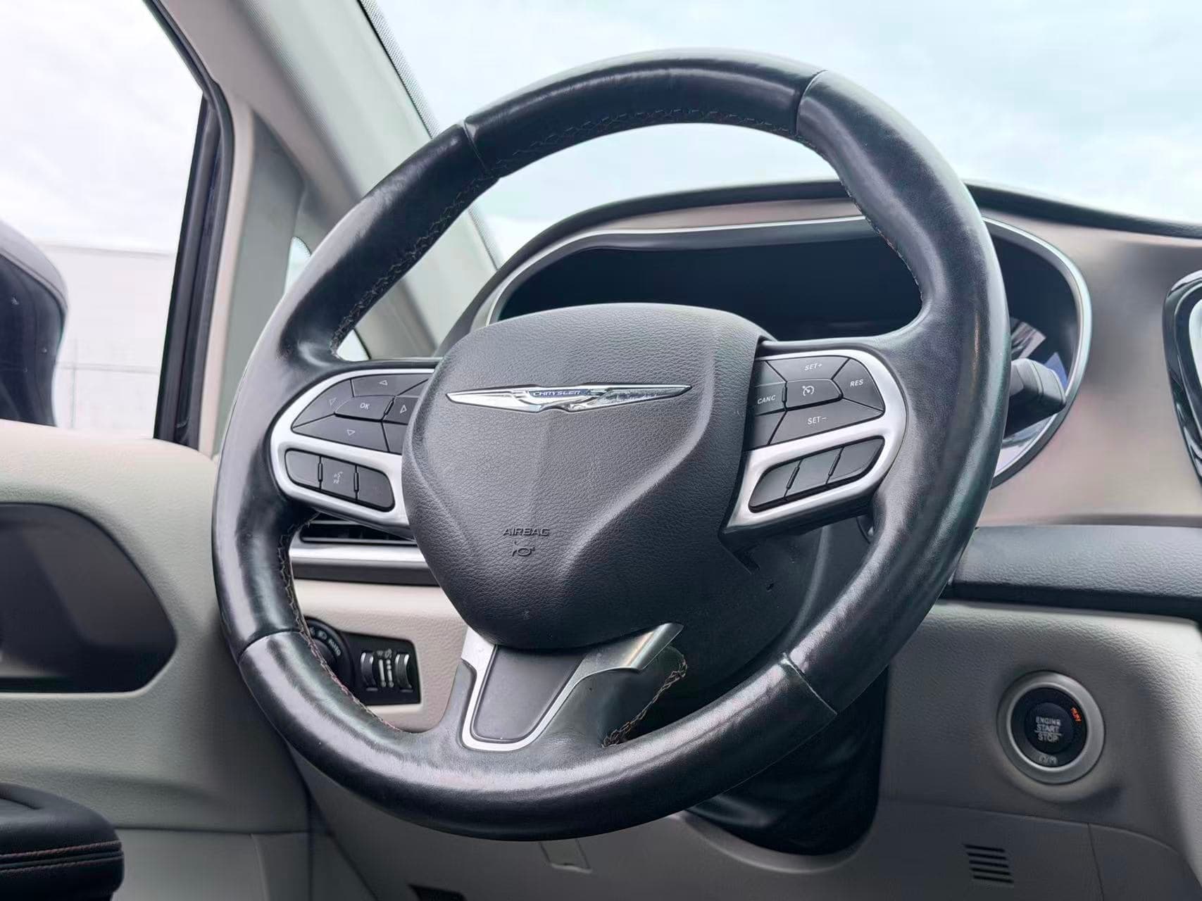 2017 Chrysler Pacifica Touring-L Plus/ CLEAN TITLE/ BC LOCAL thumbnail 35