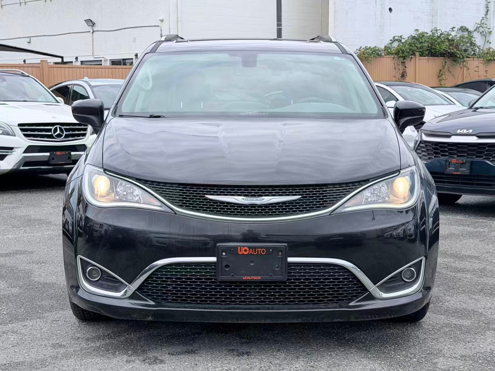 2017 Chrysler Pacifica Touring-L Plus/ CLEAN TITLE/ BC LOCAL thumbnail 2