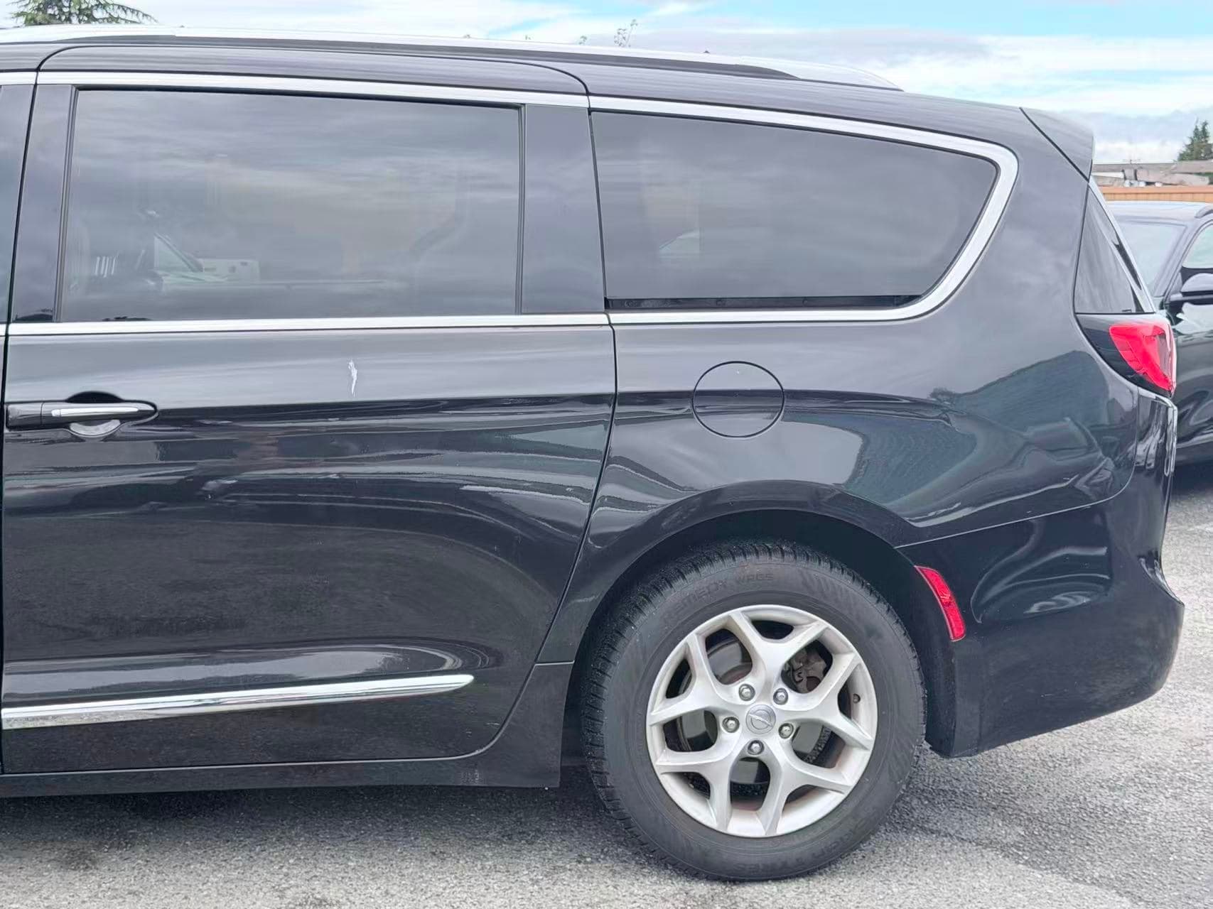 2017 Chrysler Pacifica Touring-L Plus/ CLEAN TITLE/ BC LOCAL thumbnail 32