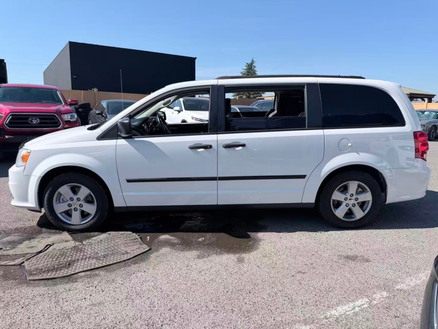 2017 Dodge Grand Caravan Canada Value Package/ NO ACCIDENT/ LOW MILEAGE thumbnail 8
