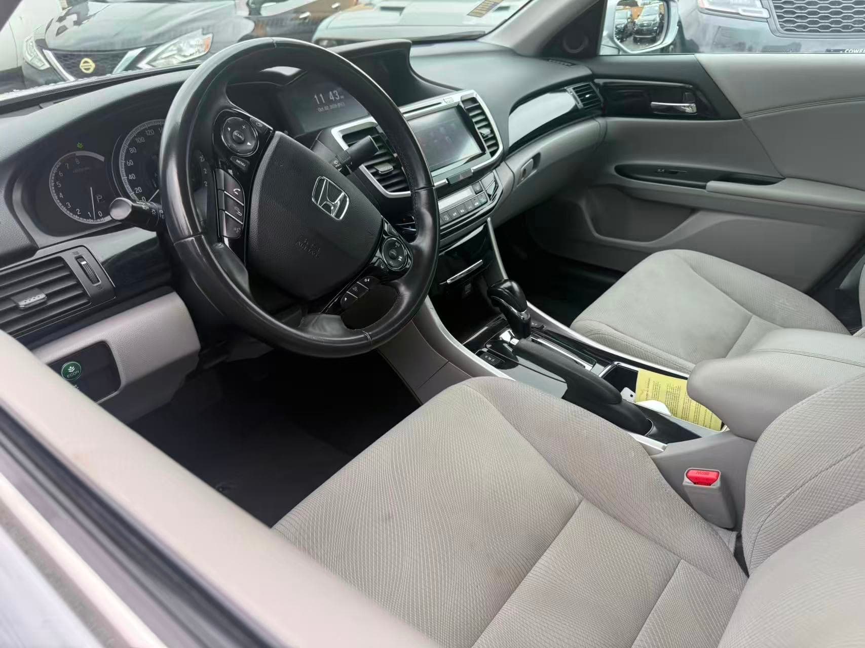 2017 Honda Accord 4dr I4 CVT SE CLEAN TITLE/LOCAL CAR thumbnail 13