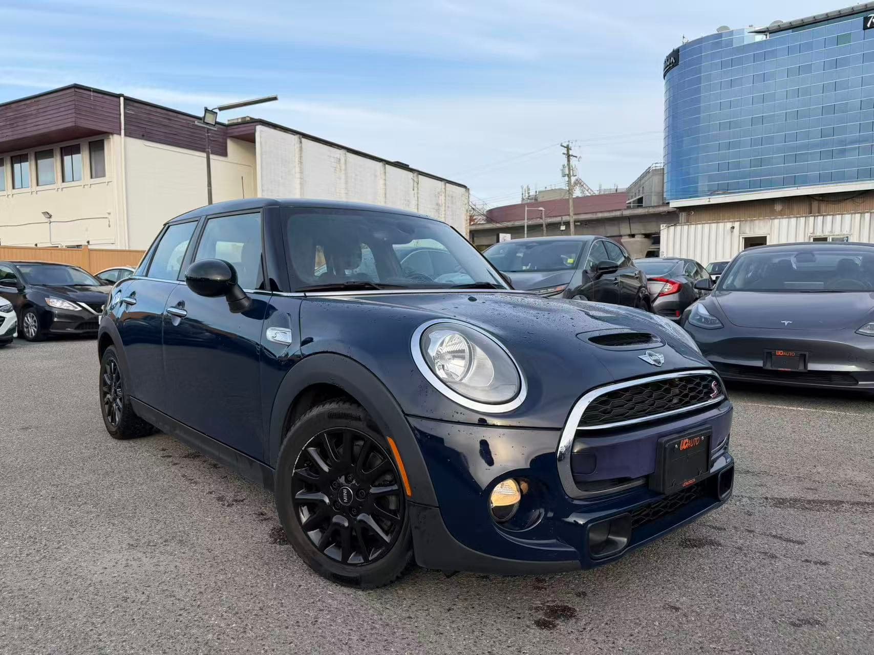 2017 MINI Cooper 5 Door 5dr HB S thumbnail 3