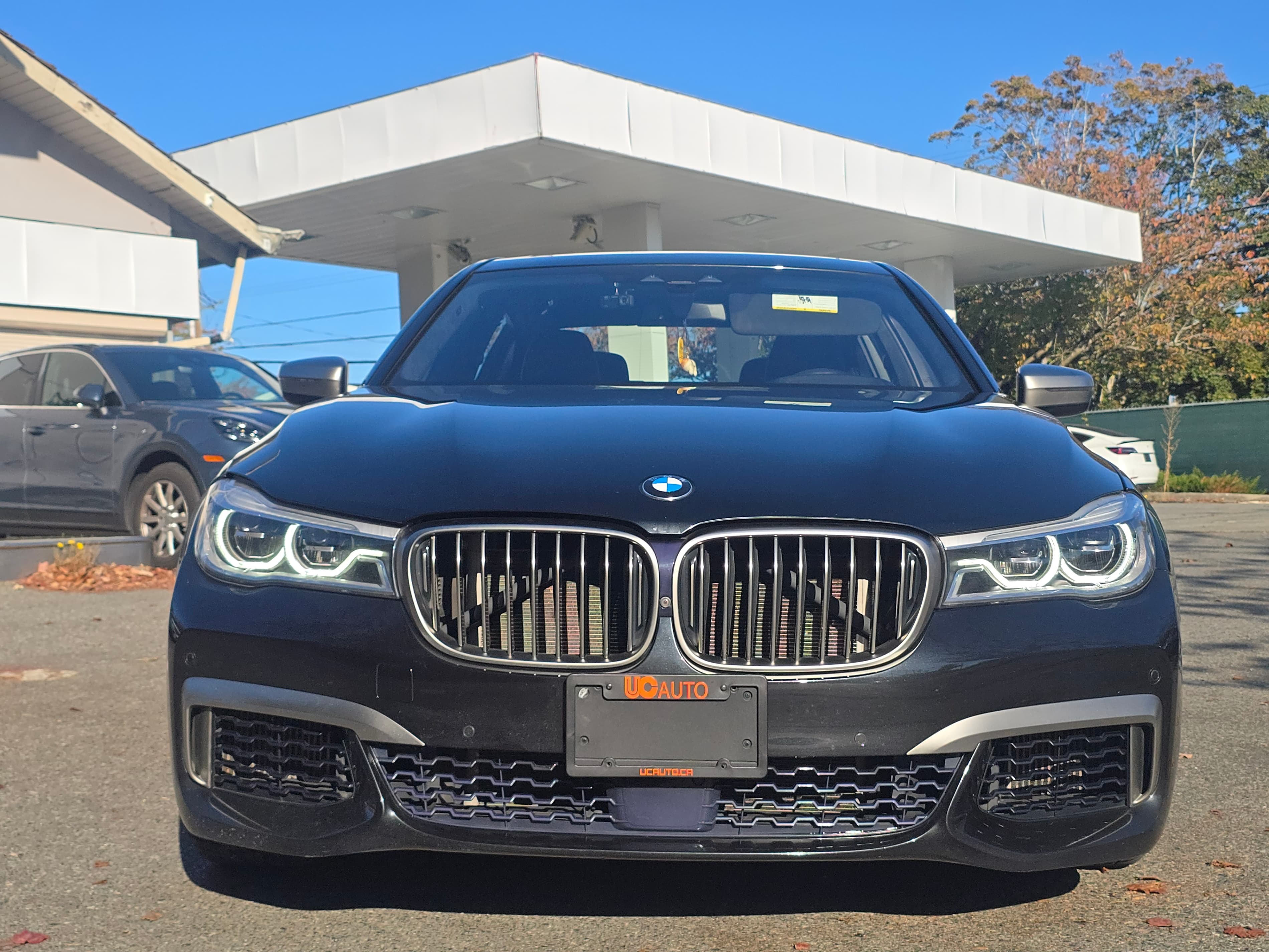 2018 BMW 7-Series M760Li xDrive Sedan thumbnail 9