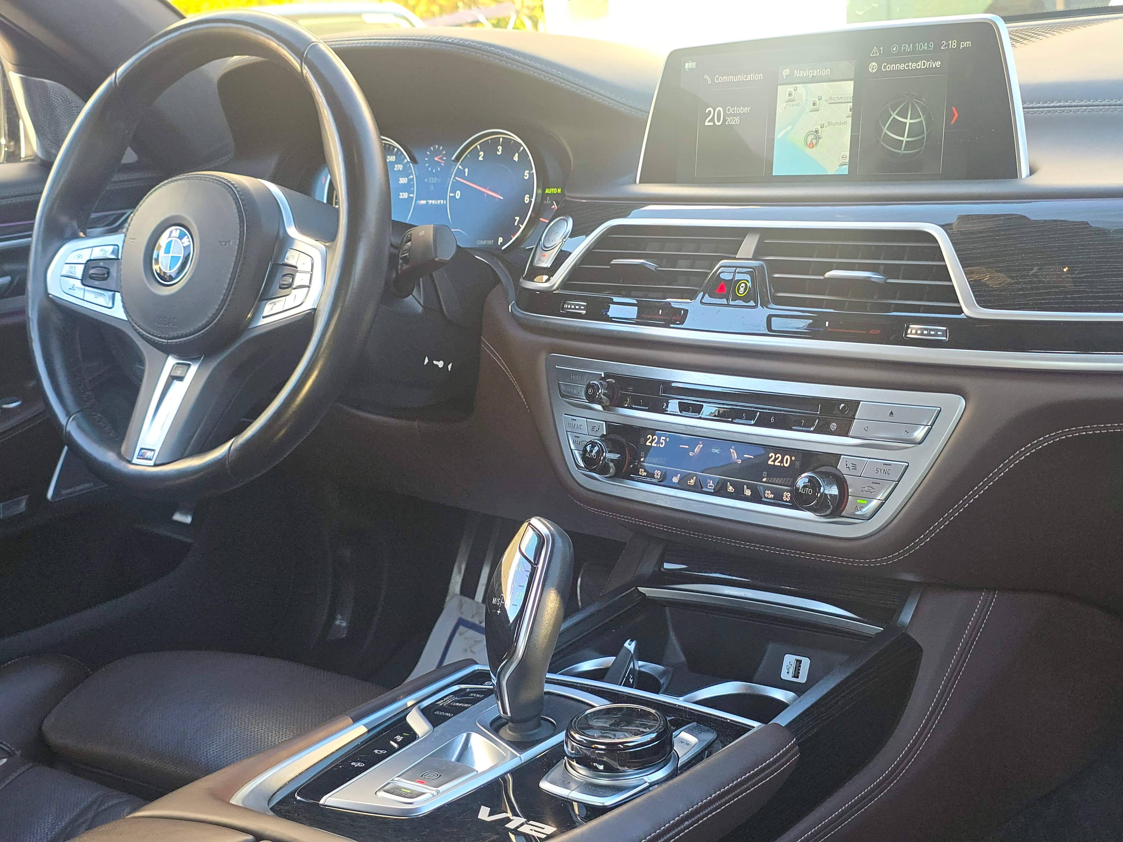 2018 BMW 7-Series M760Li xDrive Sedan thumbnail 10