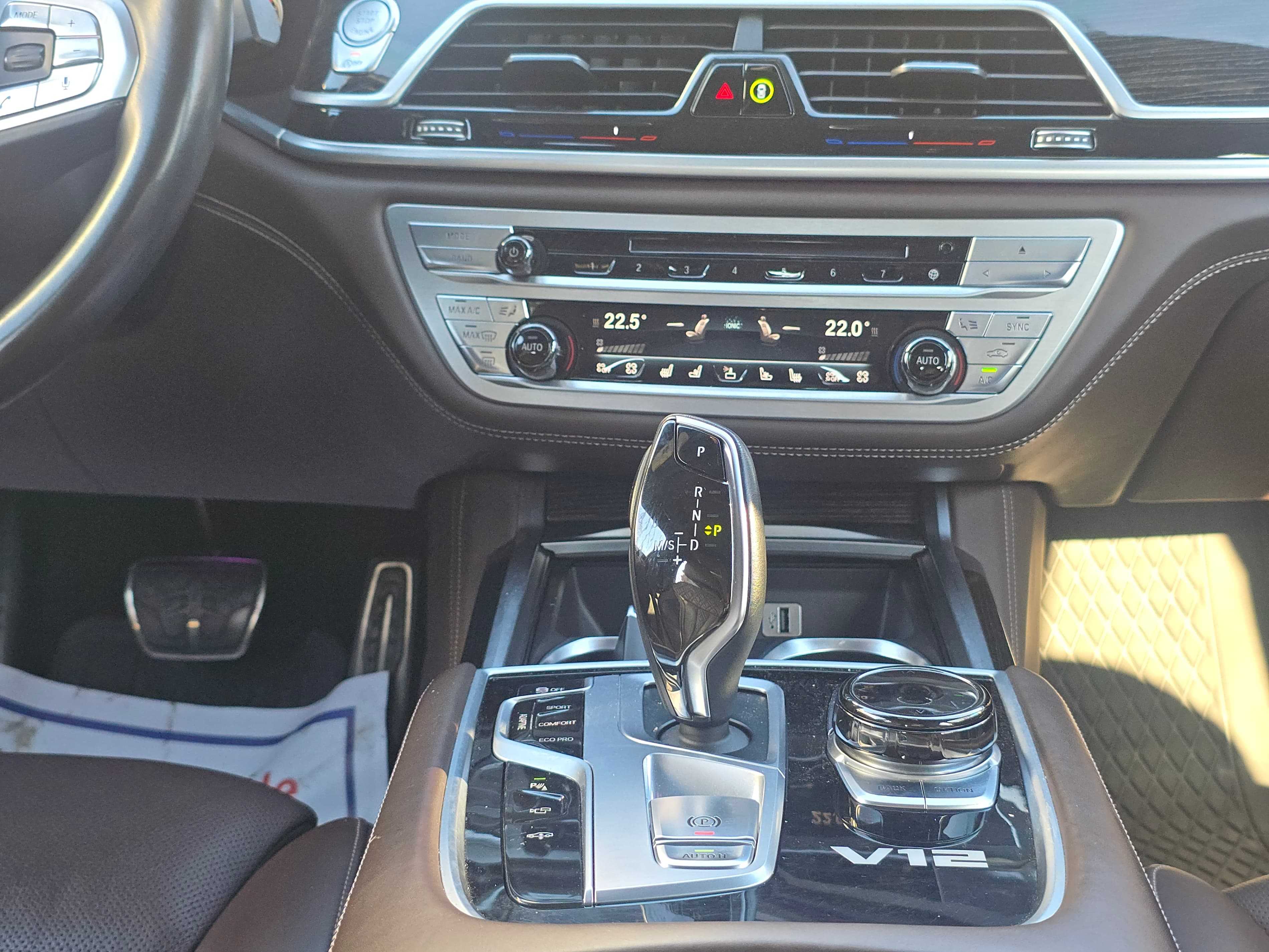 2018 BMW 7-Series M760Li xDrive Sedan thumbnail 19