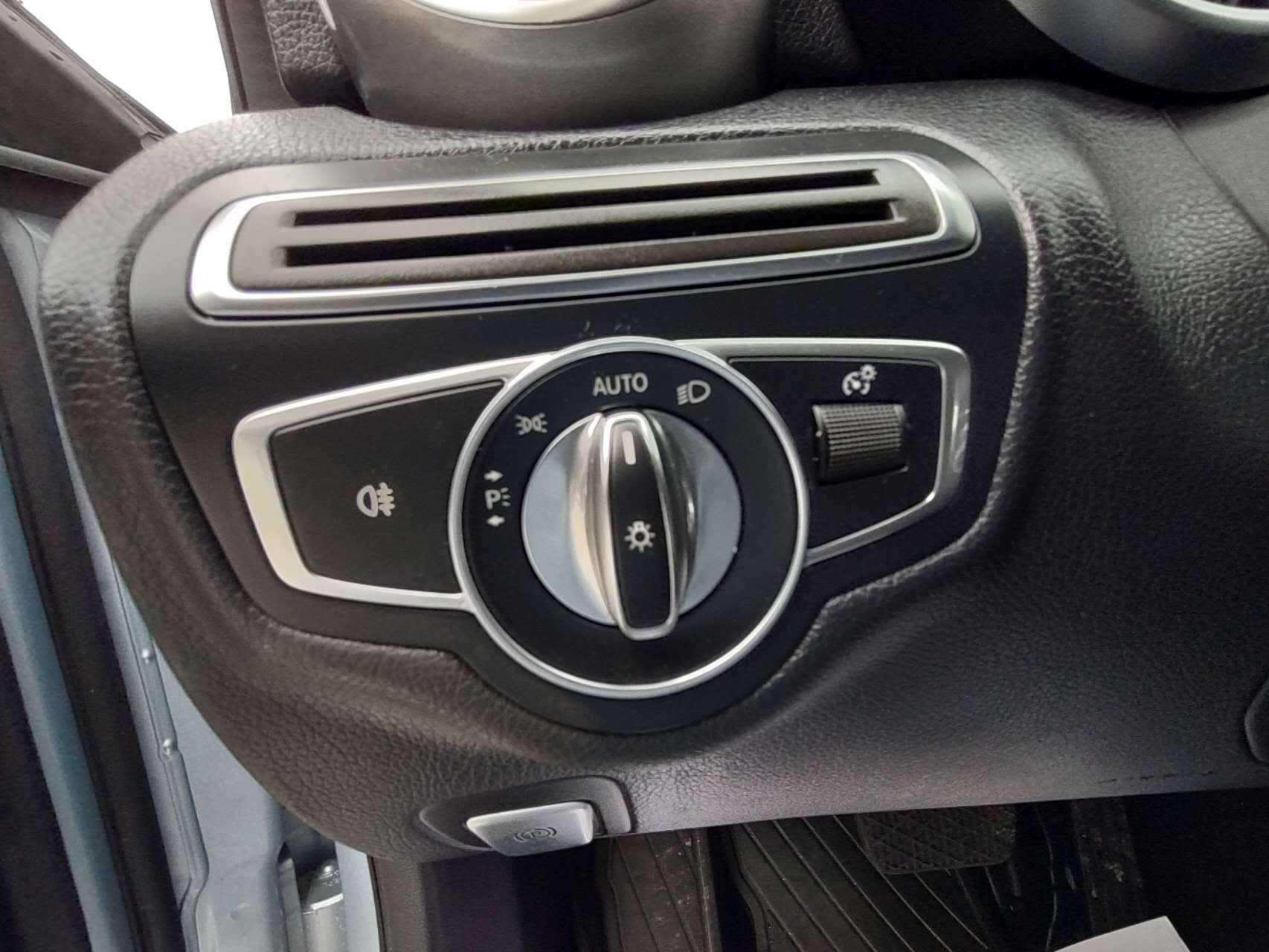 2018 Mercedes-Benz C-Class C 300 4MATIC/ WOOD TRIM PKG/ CLEAN TITLE/ BC LOCAL thumbnail 15