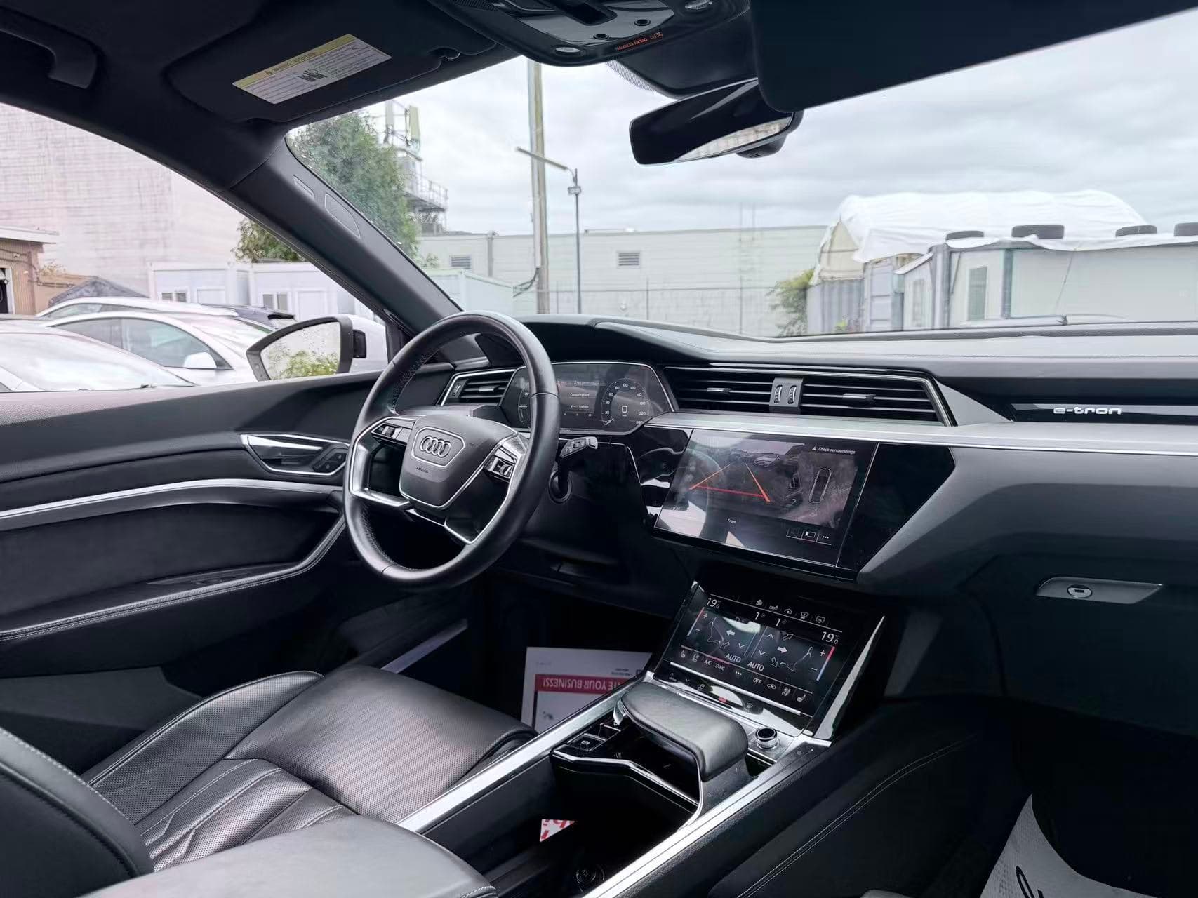 2019 Audi e-tron Technik quattro/ CLEAN TITLE/ BC LOCAL thumbnail 37