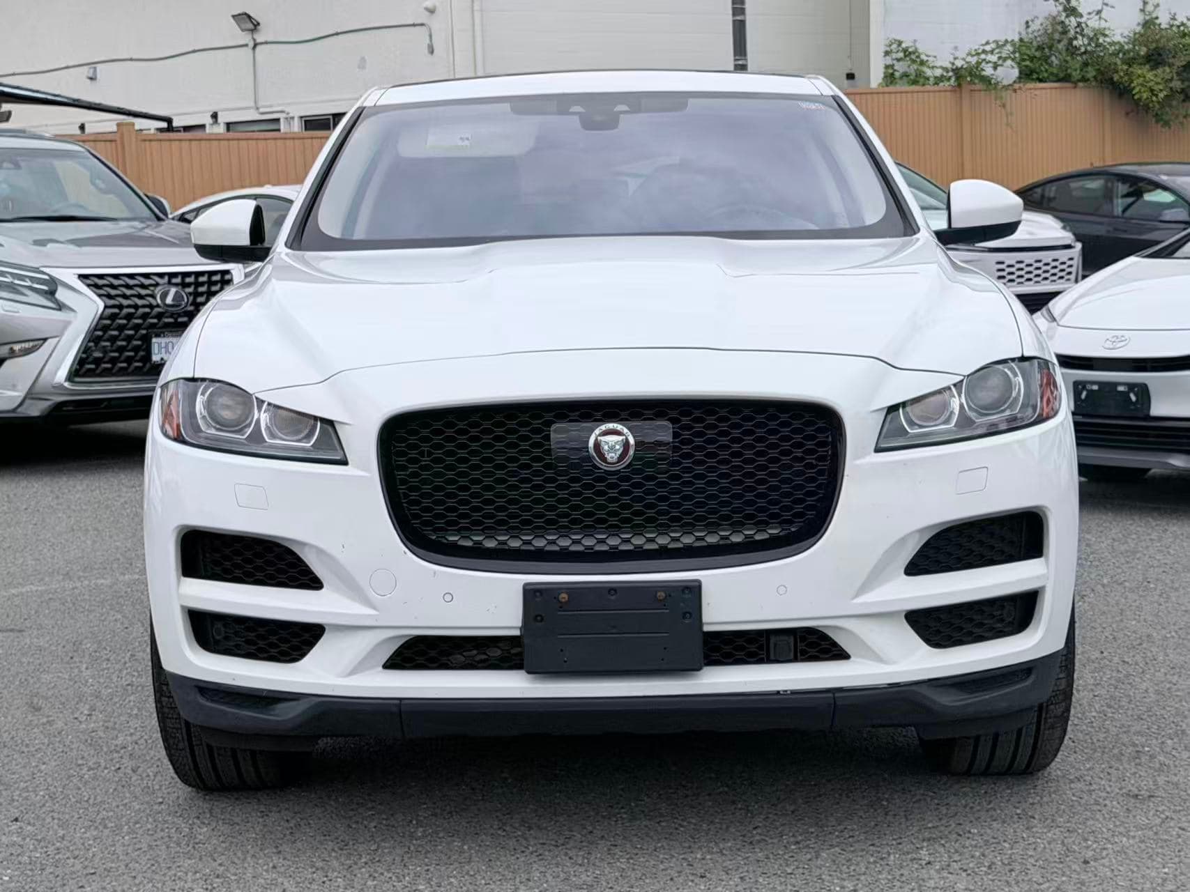2019 Jaguar F-PACE 25t AWD Premium/ CLEAN TITLE/ BC LOCAL thumbnail 2