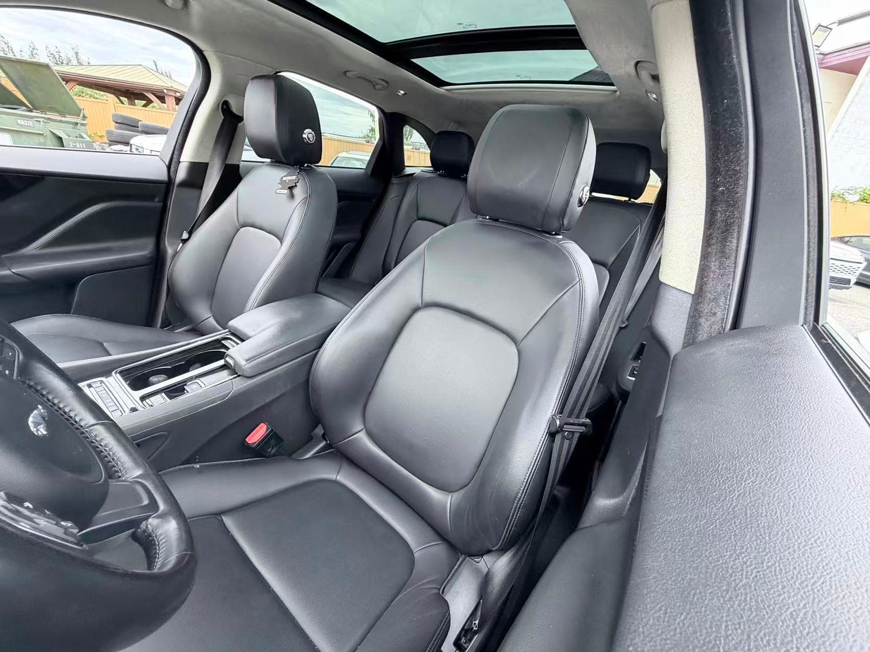 2019 Jaguar F-PACE 25t AWD Premium/ CLEAN TITLE/ BC LOCAL thumbnail 18