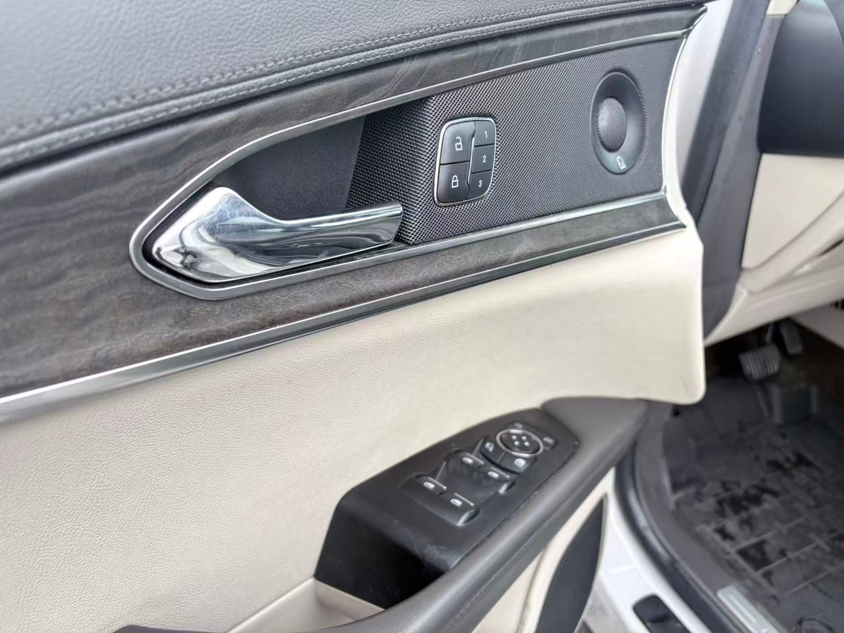 2019 Lincoln Nautilus Reserve AWD NO ACCIDENTS thumbnail 14