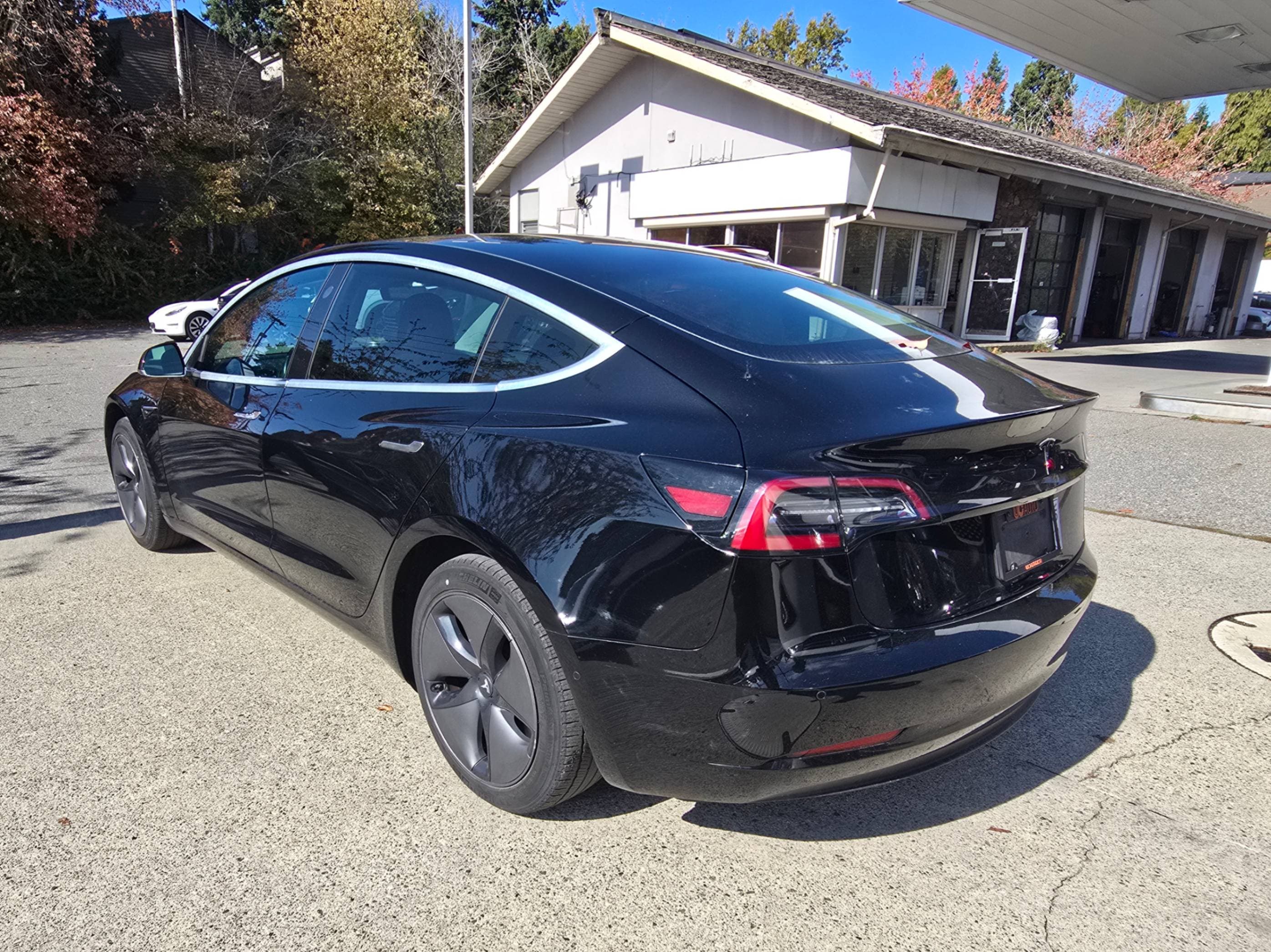 2019 Tesla Model 3 Standard Range RWD *Ltd Avail* thumbnail 3