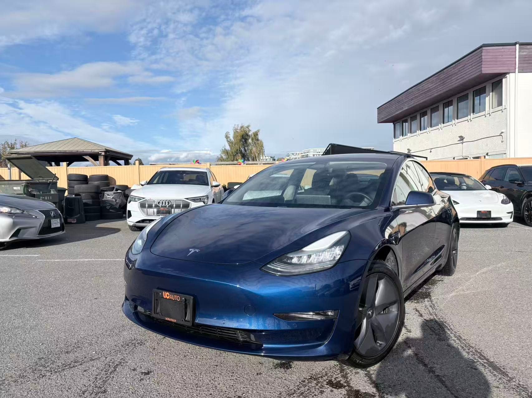 2019 Tesla Model 3 Standard Range RWD *Ltd Avail* thumbnail 2