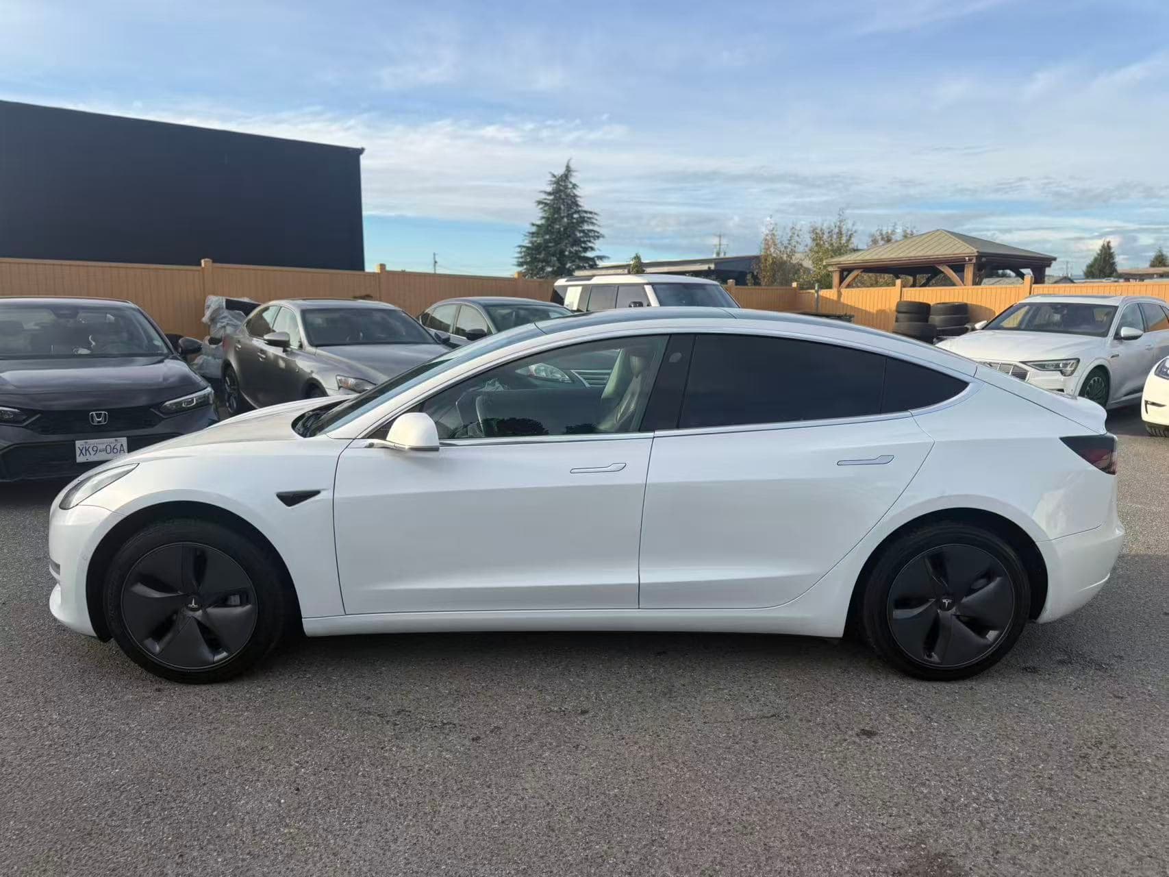 2019 Tesla Model 3 Standard Range RWD *Ltd Avail* NO ACCIDENTS/BC LOCAL thumbnail 3