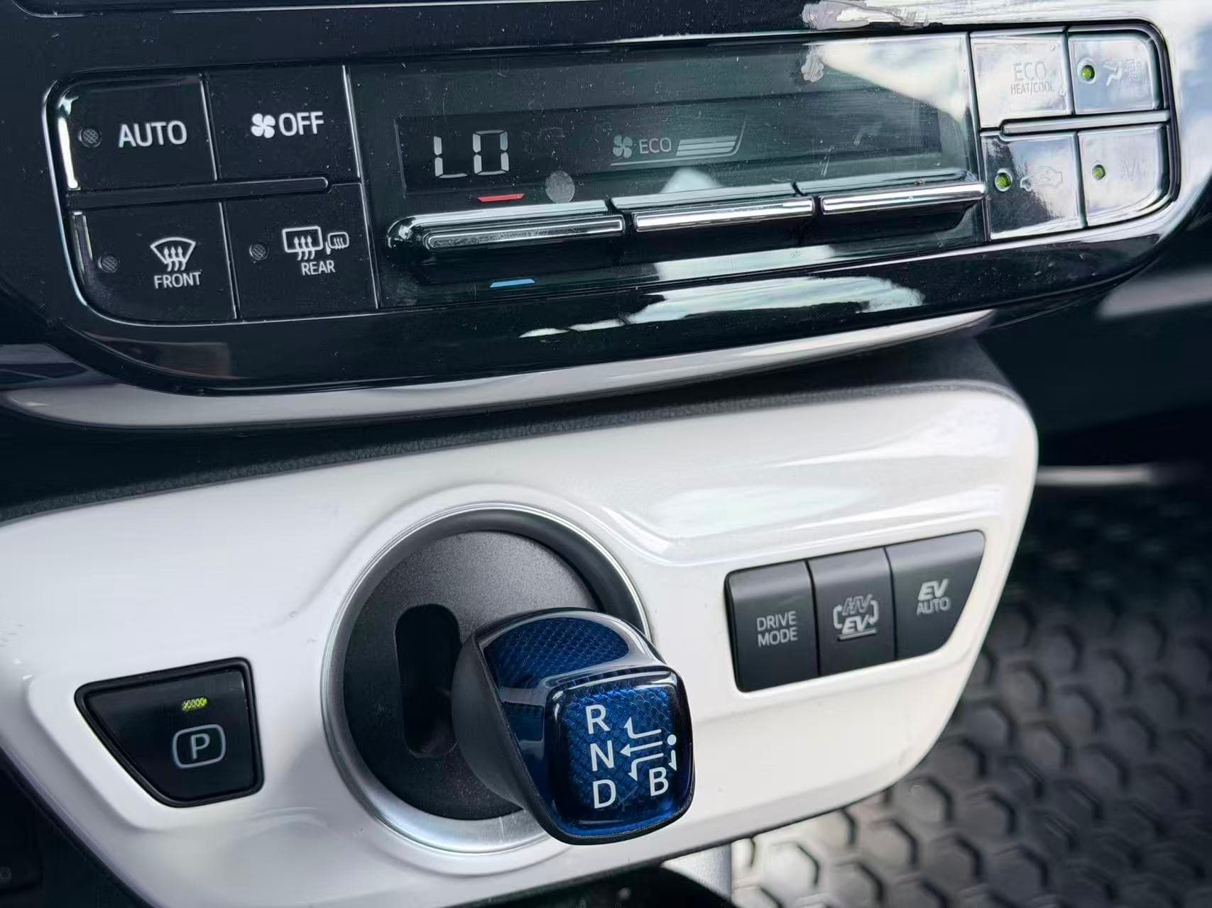2019 Toyota Prius Prime Auto/ CLEAN TITLE/ BC LOCAL thumbnail 13