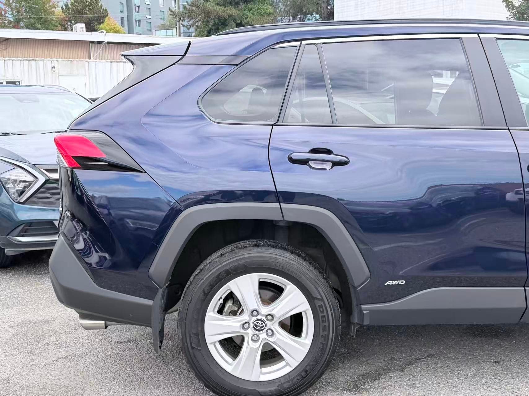 2019 Toyota RAV4 AWD Hybrid XLE/ NO ACCIDENT/ ONE OWNER thumbnail 25
