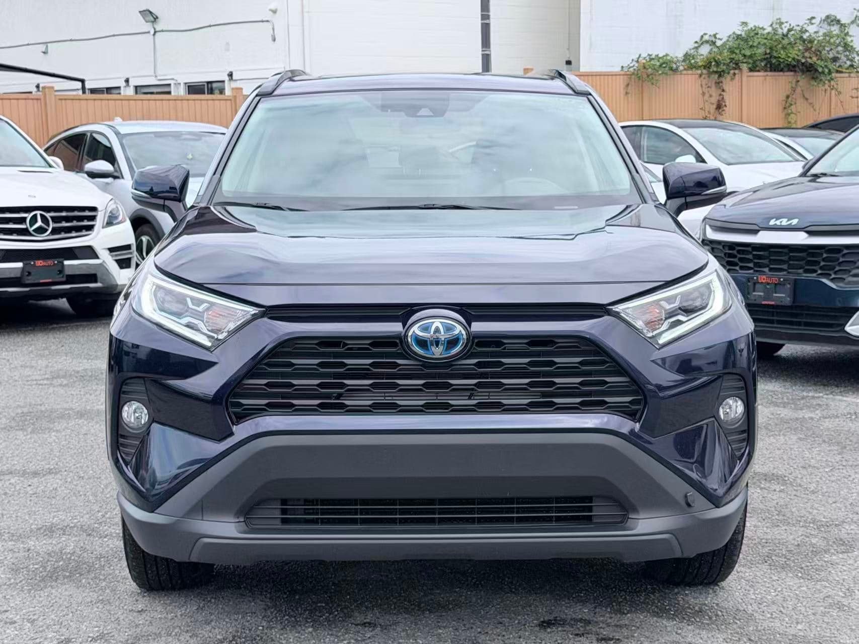 2019 Toyota RAV4 AWD Hybrid XLE/ NO ACCIDENT/ ONE OWNER thumbnail 2