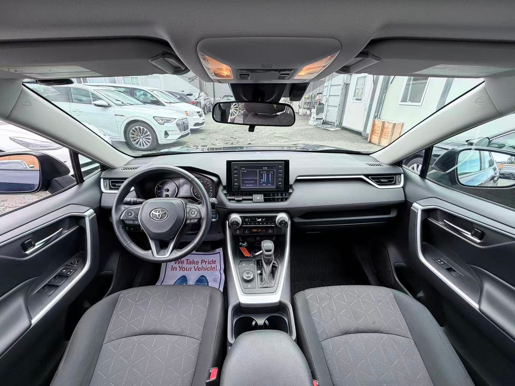 2019 Toyota RAV4 AWD Hybrid XLE/ NO ACCIDENT/ ONE OWNER thumbnail 20