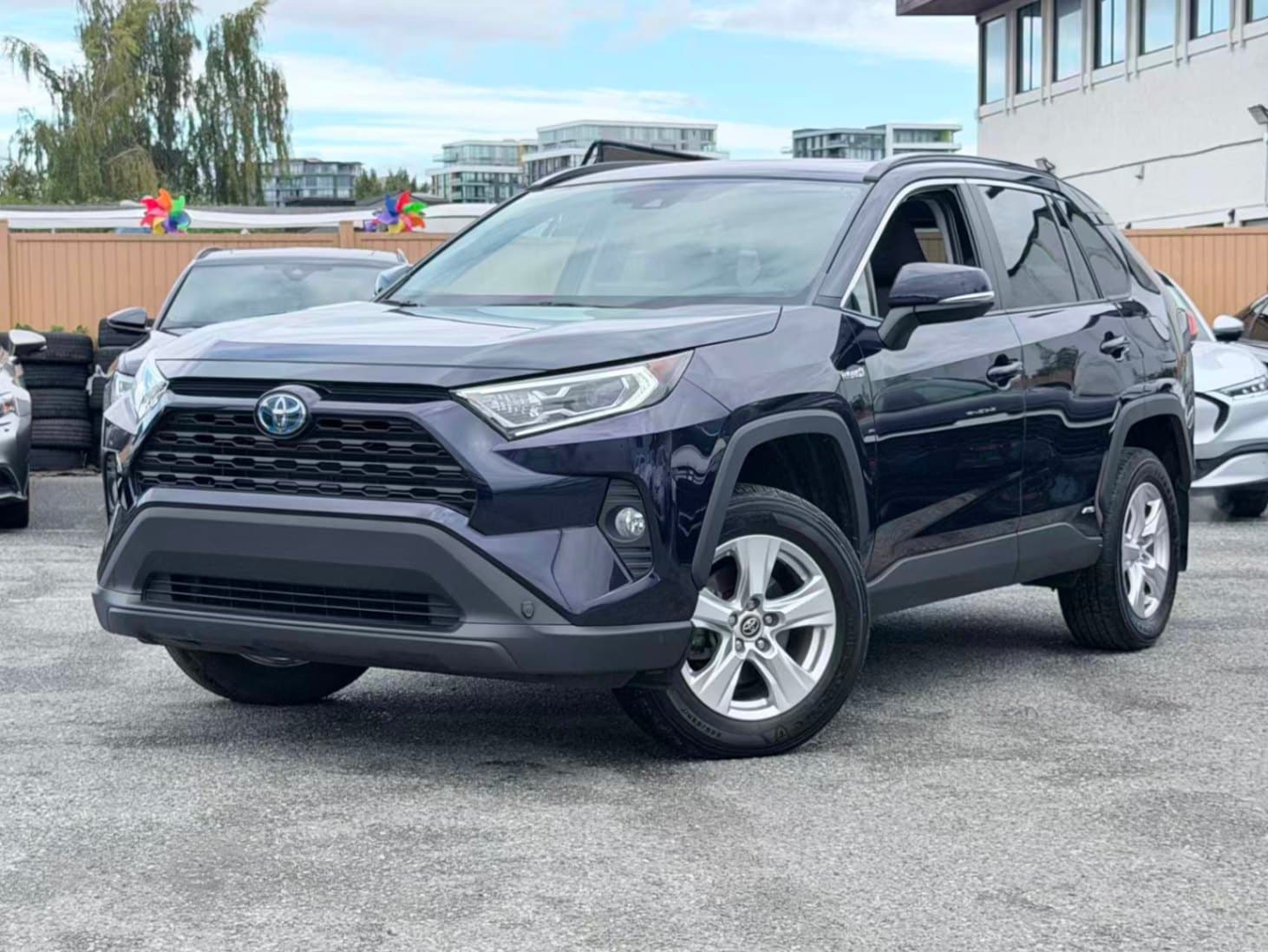 2019 Toyota RAV4 AWD Hybrid XLE/ NO ACCIDENT/ ONE OWNER thumbnail 21