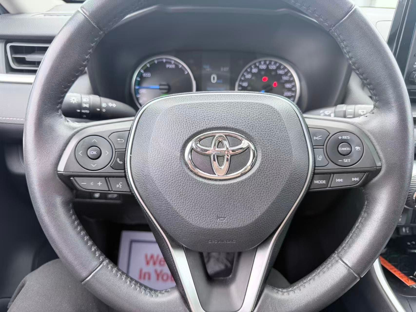 2019 Toyota RAV4 AWD Hybrid XLE/ NO ACCIDENT/ ONE OWNER thumbnail 10
