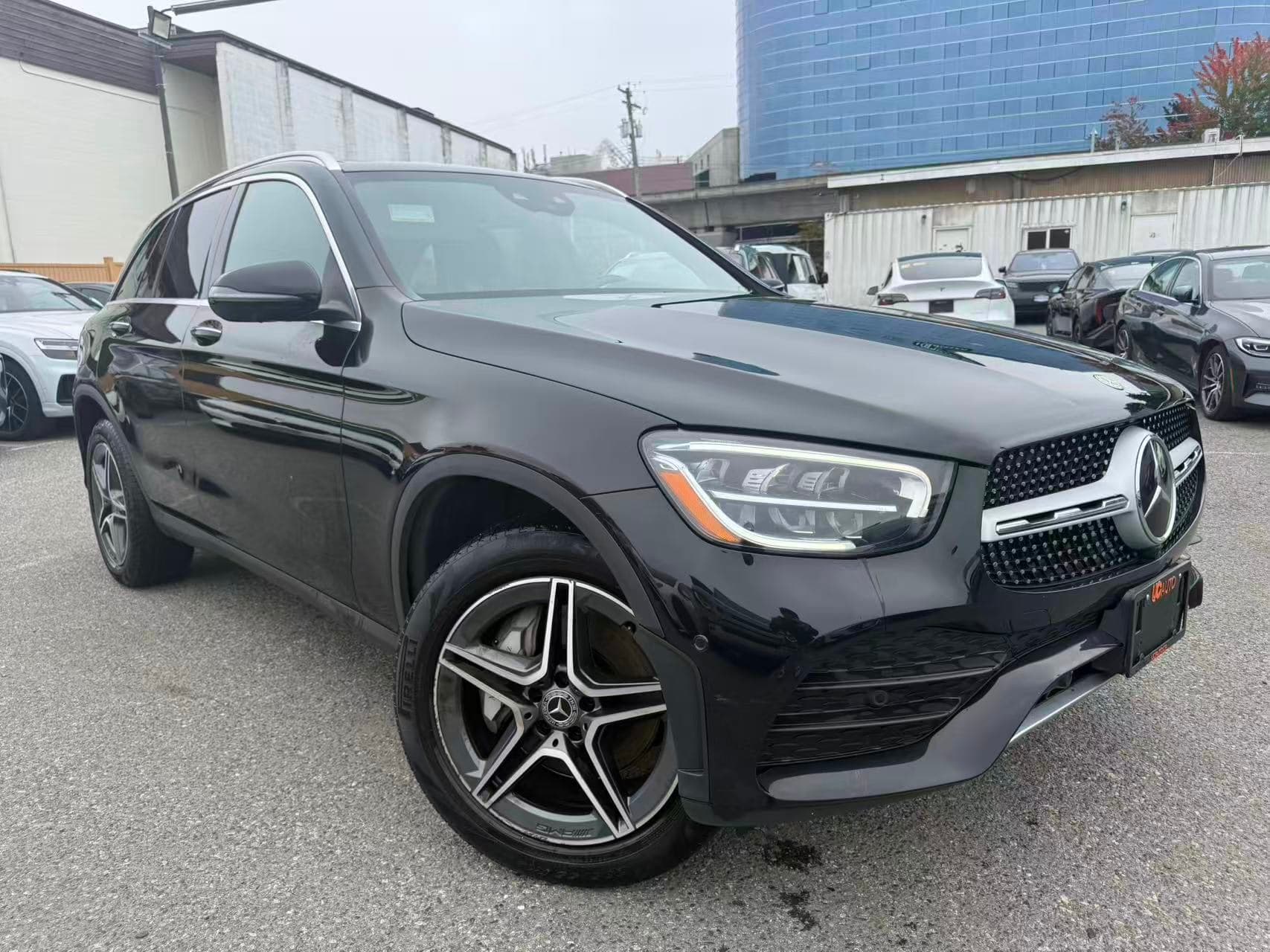 2020 Mercedes-Benz GLC-Class GLC 300 4MATIC SUV No Accidents/ BC Local thumbnail 4
