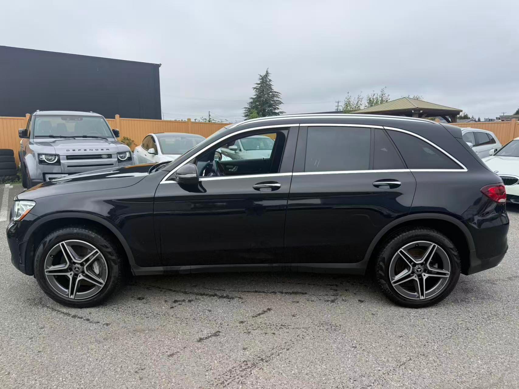 2020 Mercedes-Benz GLC-Class GLC 300 4MATIC SUV No Accidents/ BC Local thumbnail 9