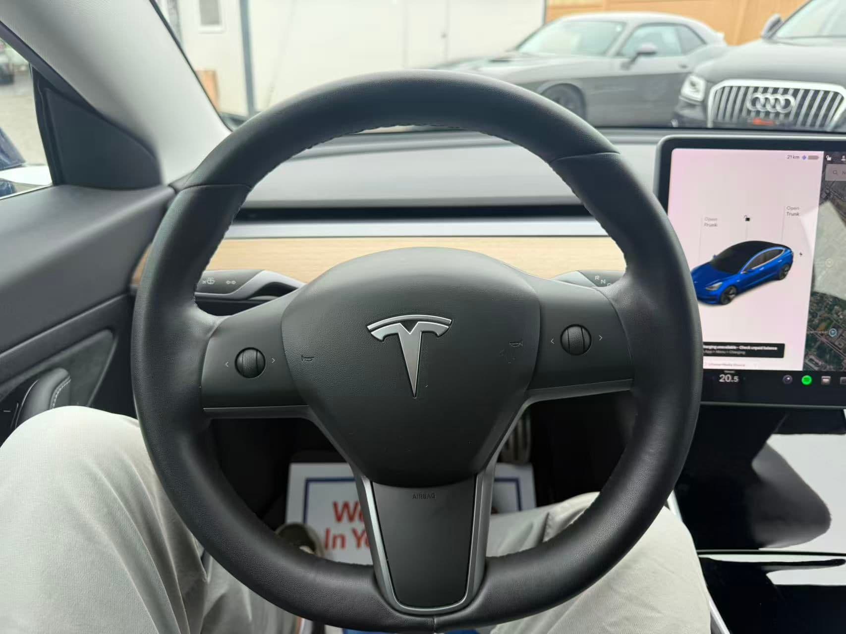 2020 Tesla Model 3 Standard Range Plus RWD thumbnail 10