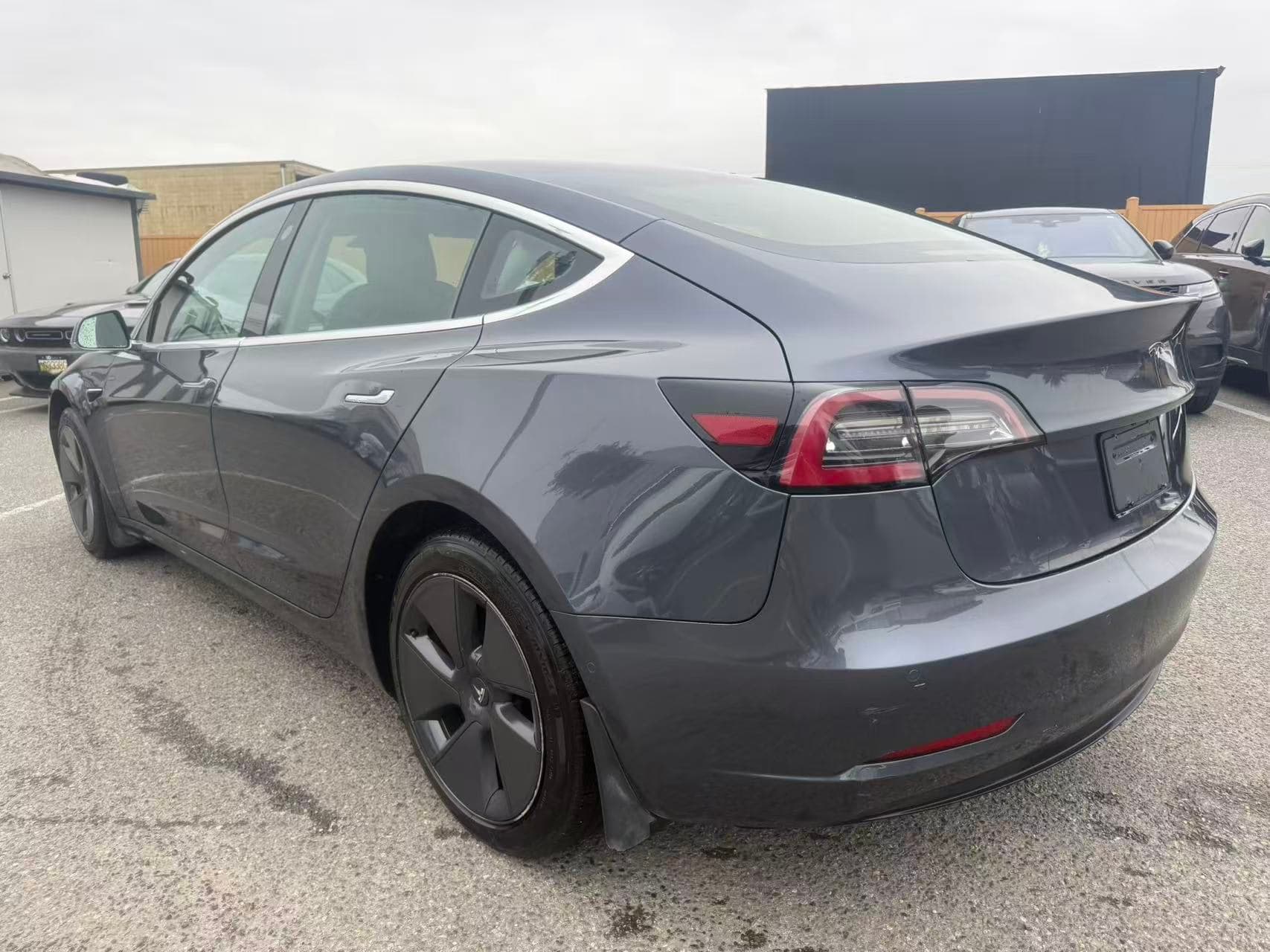 2020 Tesla Model 3 Standard Range Plus RWD NO ACCIDENTS/BC LOCAL CAR thumbnail 4