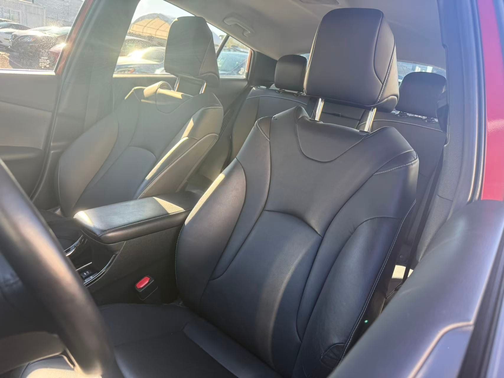 2020 Toyota Prius Prime Upgrade thumbnail 11
