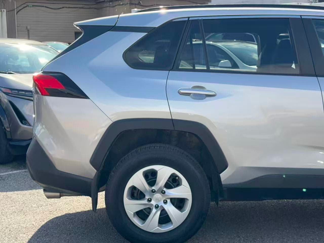 2020 Toyota RAV4 LE/ NO ACCIDENT/ HEATED SEATS thumbnail 24